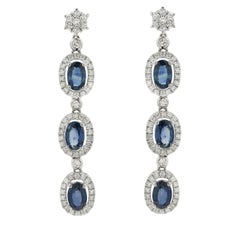 Pendants d'oreilles longs en or blanc 14 carats avec saphir bleu de 3,31 carats et diamants