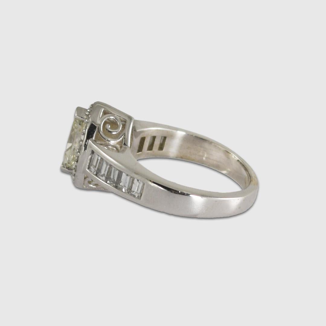 Women's or Men's 14K White Gold Marquise Diamond Ring For Sale