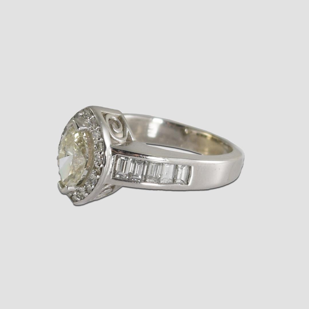 14K White Gold Marquise Diamond Ring For Sale 1