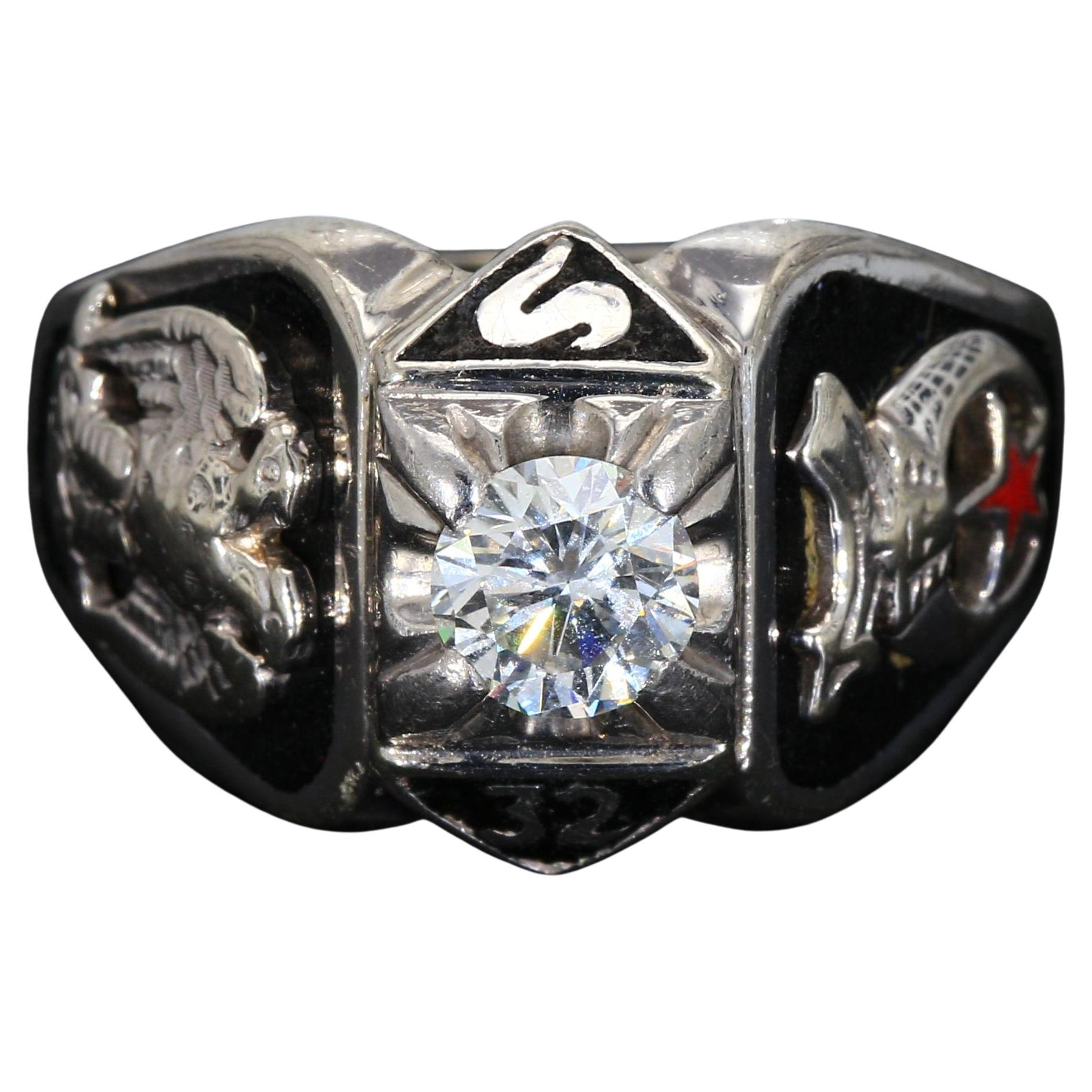 14k White Gold Masonic Men
s Ring with a CZ Center Stone - Size 10.5 For Sale