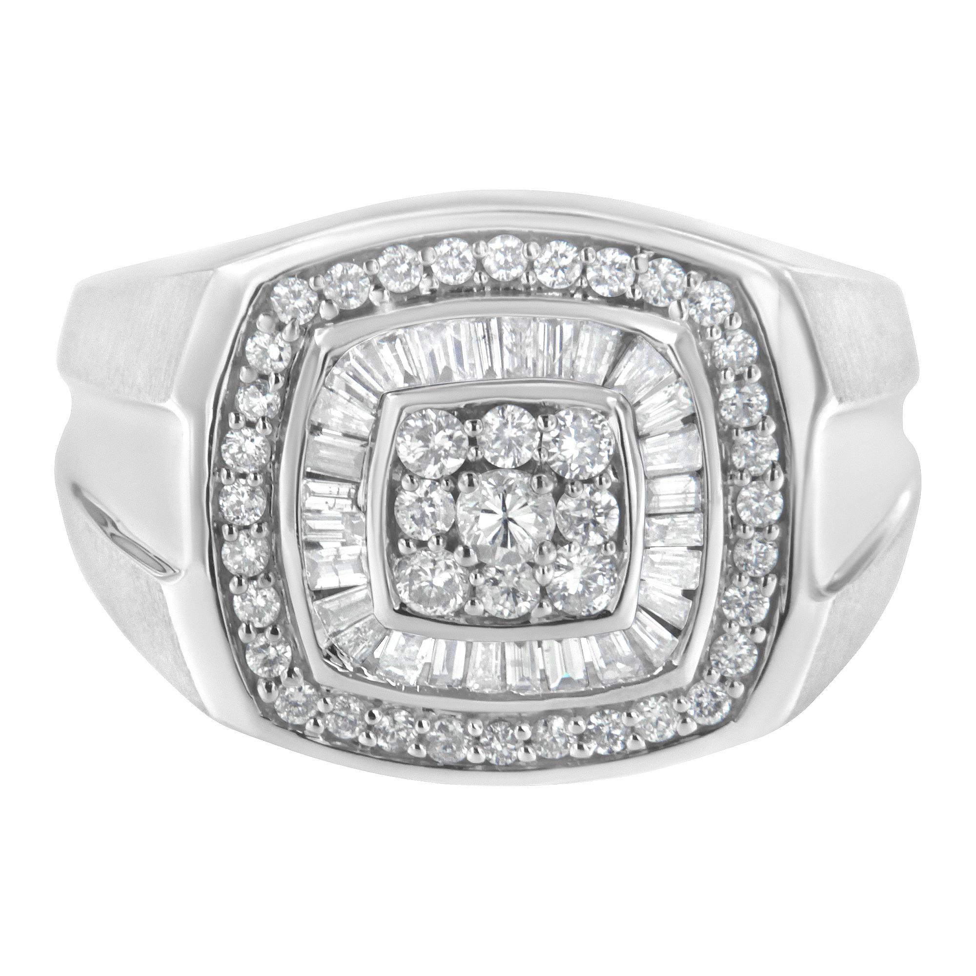 Contemporary 14K White Gold Men's 1.0 Carat Diamond Band Ring For Sale