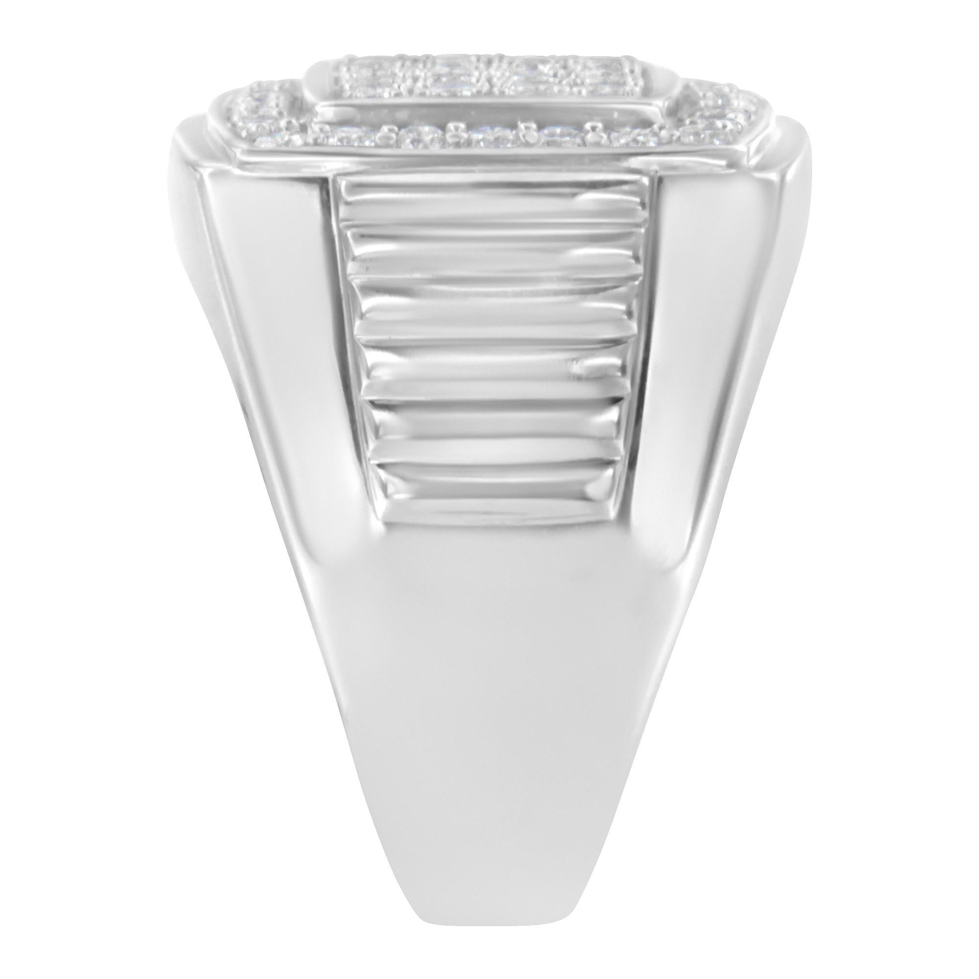 Contemporary 14k White Gold Men's 1.00 Carat Diamond Squared Band Ring For Sale