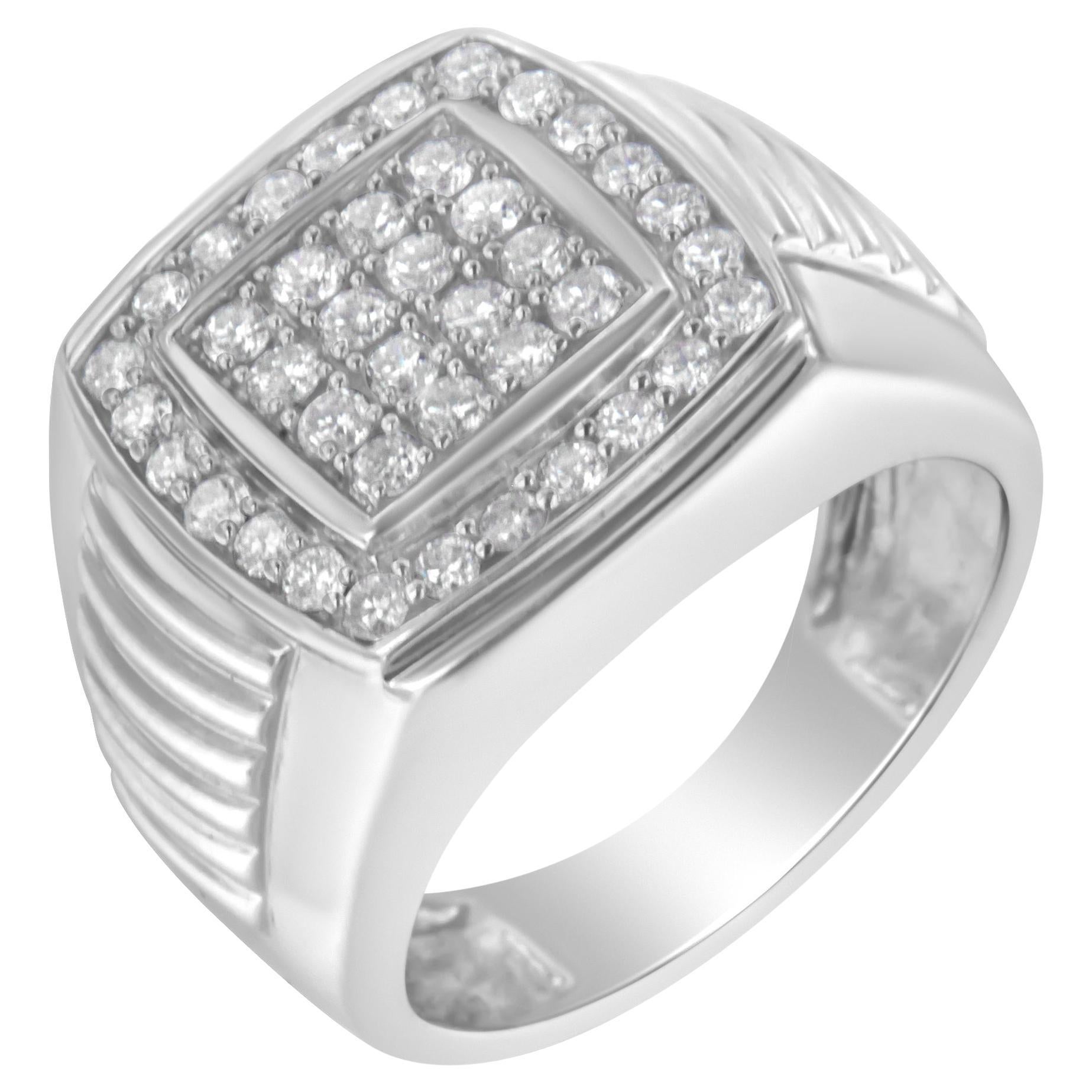 14k White Gold Men's 1.00 Carat Diamond Squared Band Ring For Sale