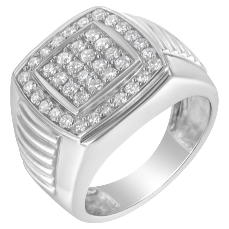 14k White Gold Men's 1.00 Carat Diamond Squared Band Ring For Sale at