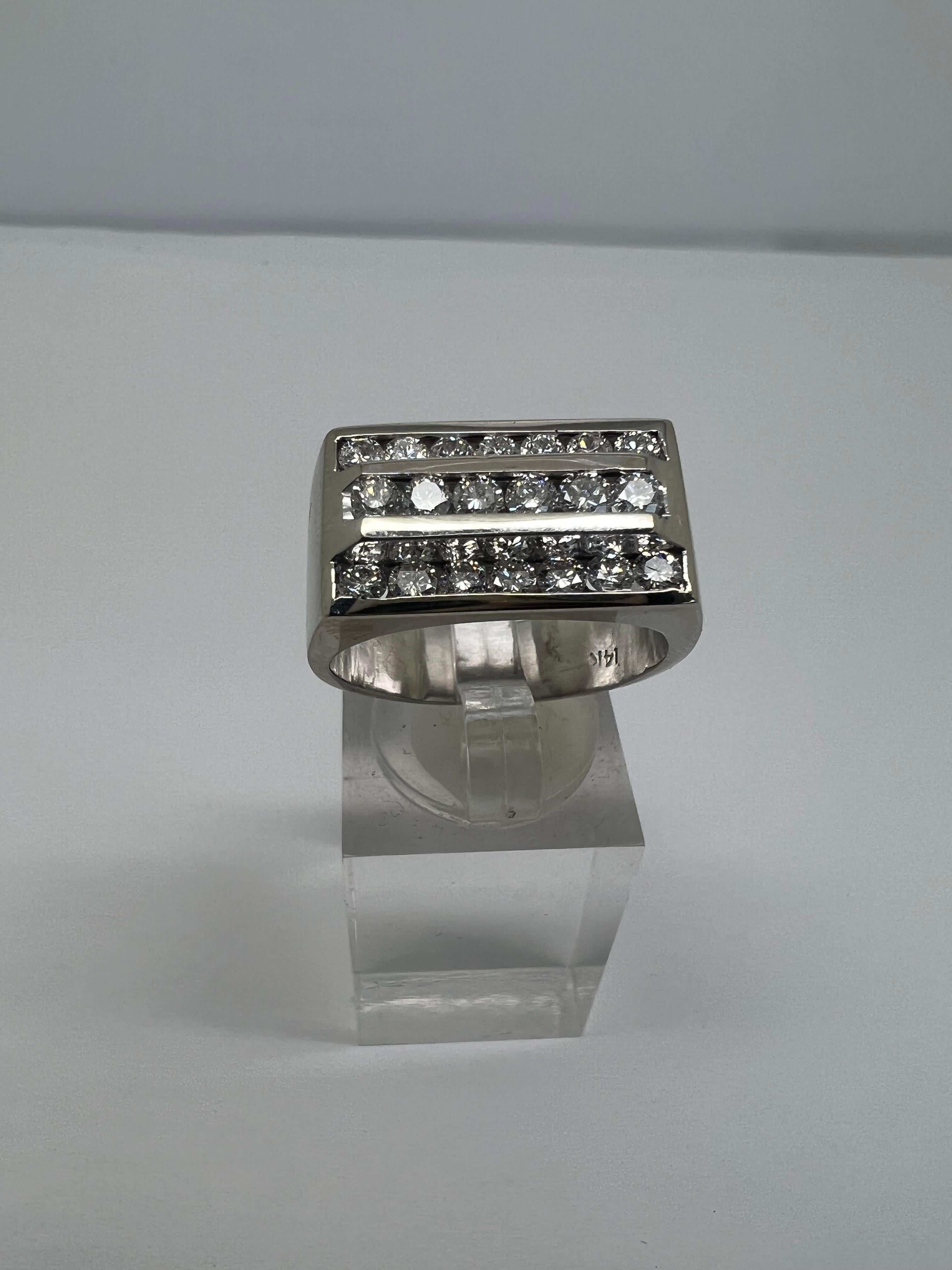 Up for sale:

Exquisite looking 14k white gold round cut natural 1ctw diamond cocktail ring. This ring featuring approx 1 ctw in round cut natural diamonds, G color, SI1-2 clarity, very good cut--Amazing life and brilliance!

 These diamonds HAVE