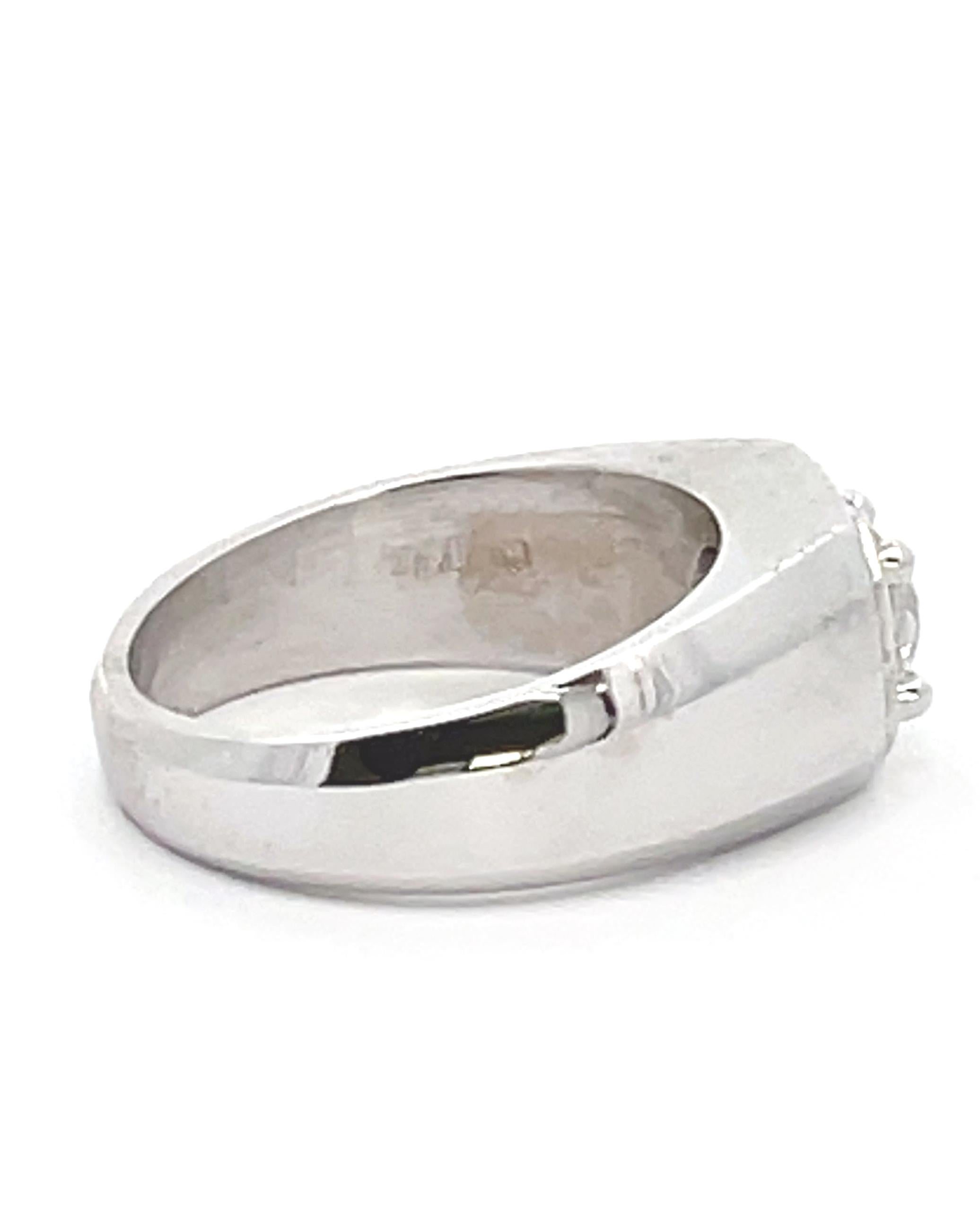 Round Cut 14K White Gold Men's Diamond Ring - EGL Certified Diamond For Sale