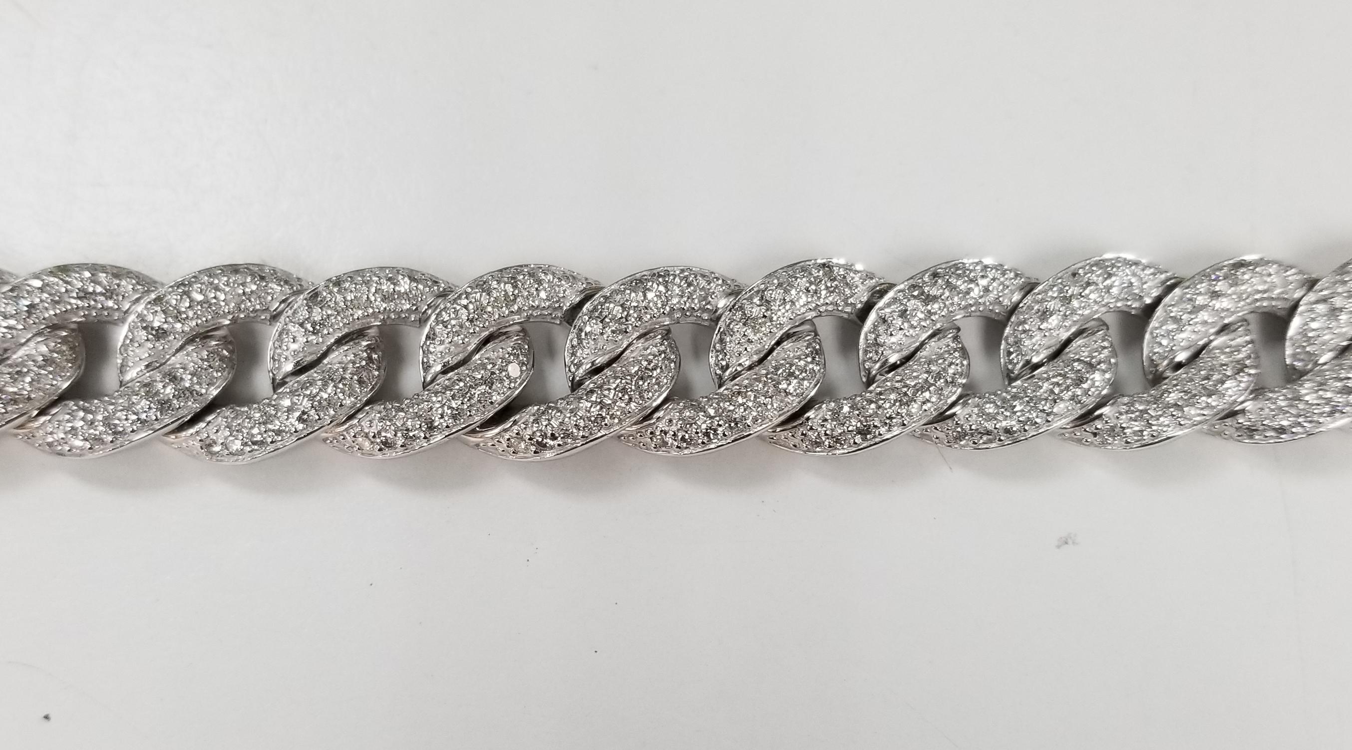 14k white gold Mens Large Diamond Pave' link bracelet, containing 476 round full cut diamonds;  color 