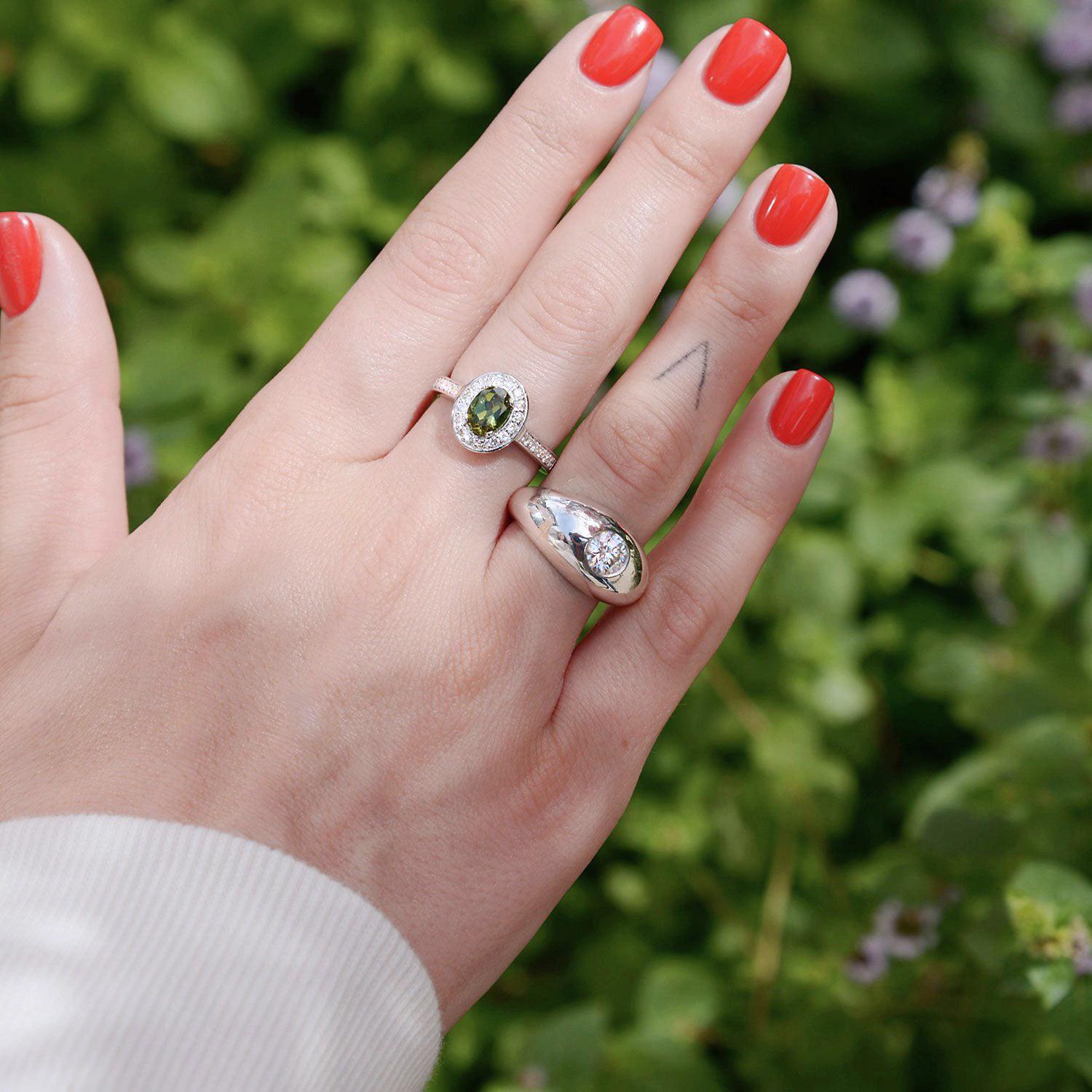 Im Angebot: 14k Weißgold Micropave funkelnder Halo Verlobungsring, Turmalin &amp; Diamant () 3