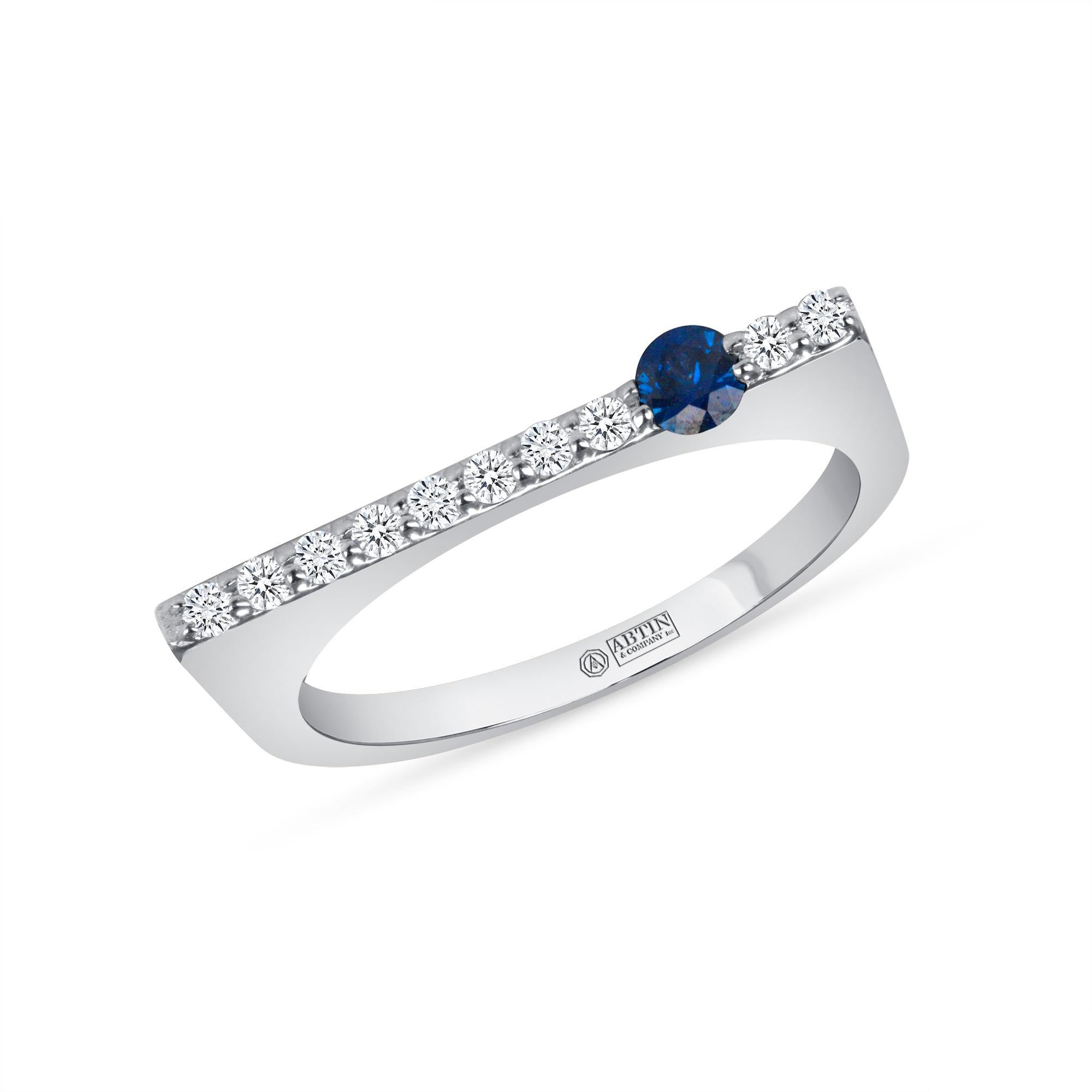 14K White Gold Modern Dainty Bar Diamond & Blue Sapphire Stackable Band Ring In New Condition For Sale In Los Angeles, CA