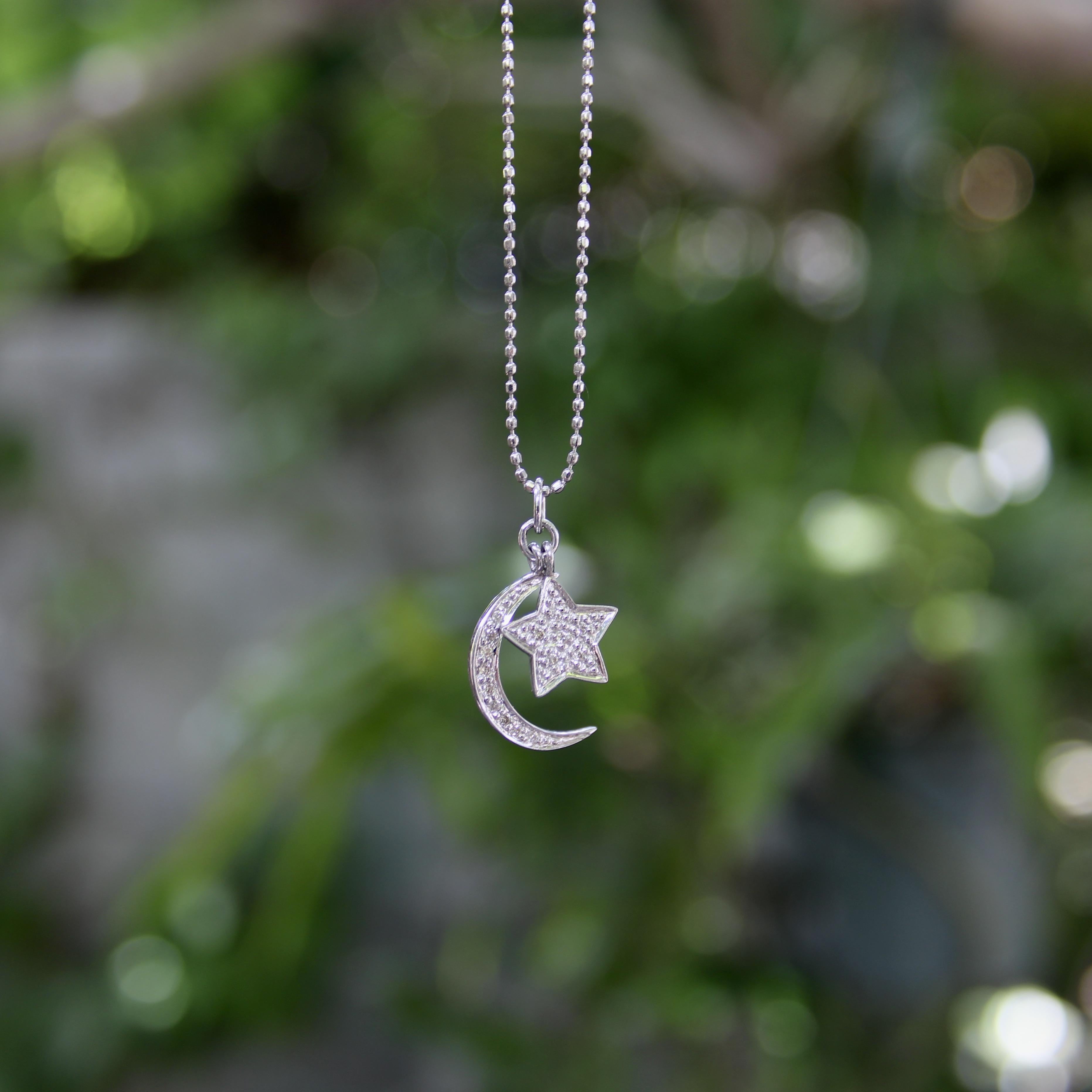 da uomo o donna Collana di diamanti con luna e stella in oro bianco 14K in vendita
