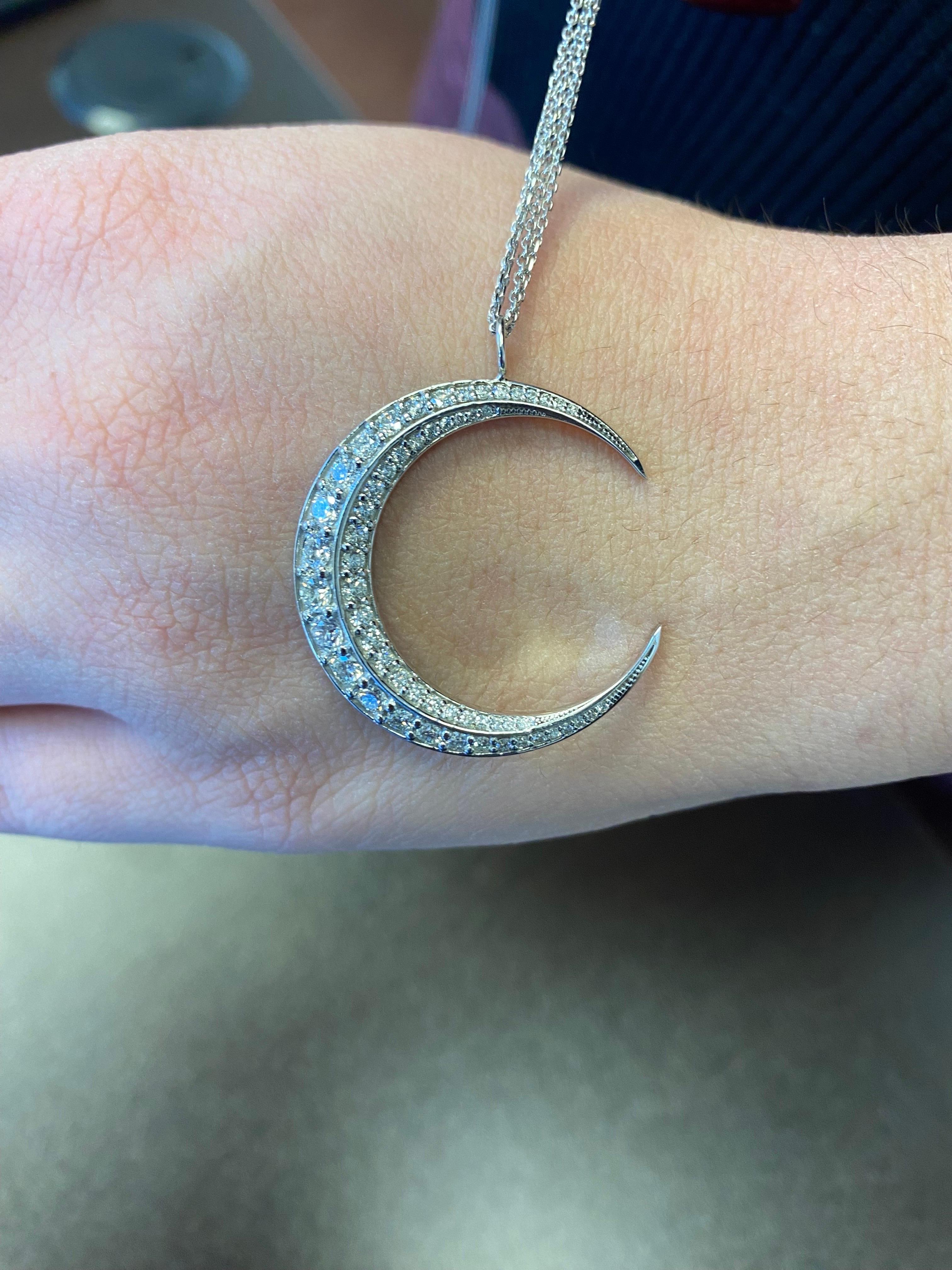 14K White gold Moon Pendant In New Condition For Sale In Great Neck, NY