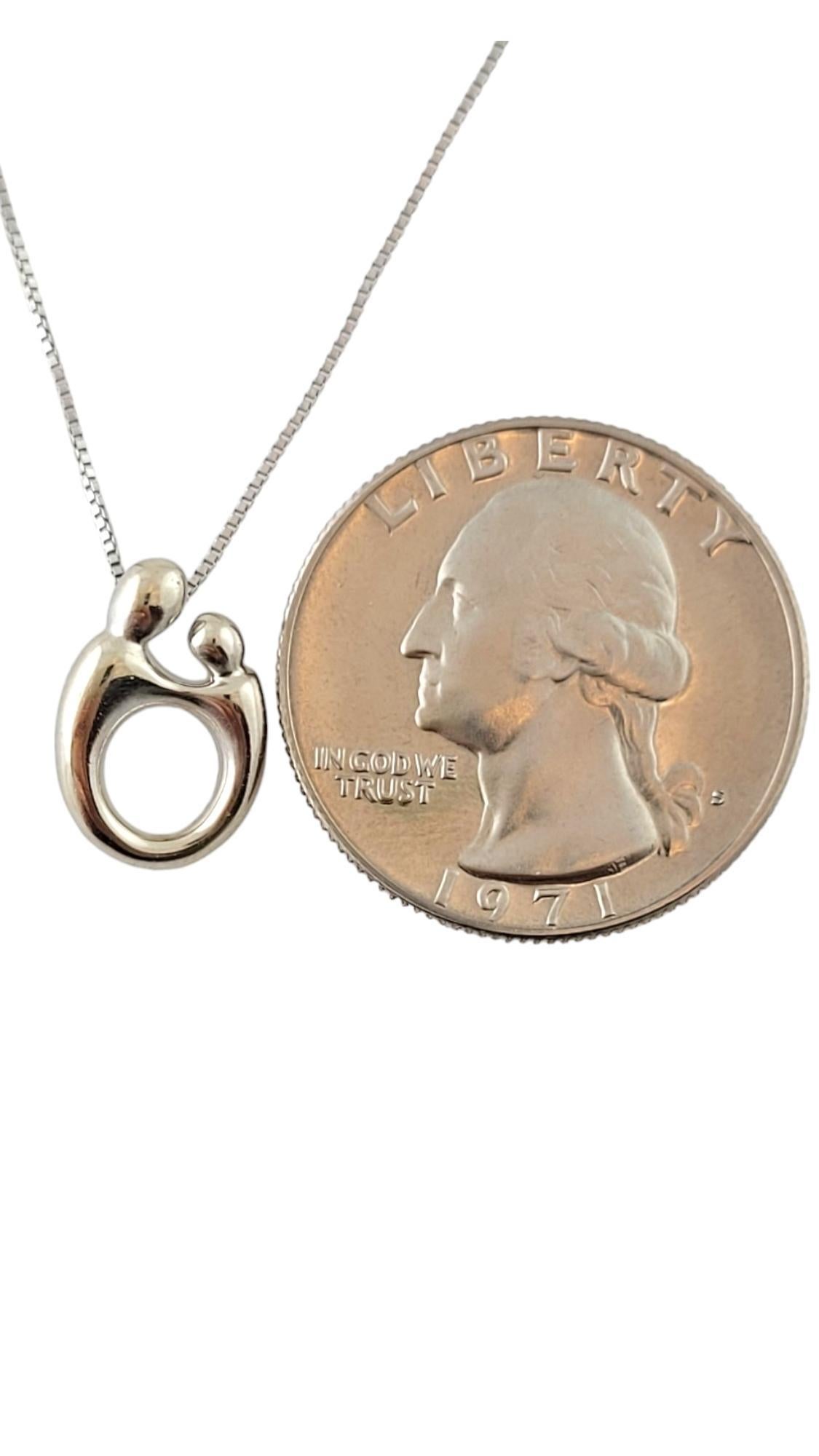 14K Weißgold Halskette mit Mutter- und Kind-Anhänger #17340 2