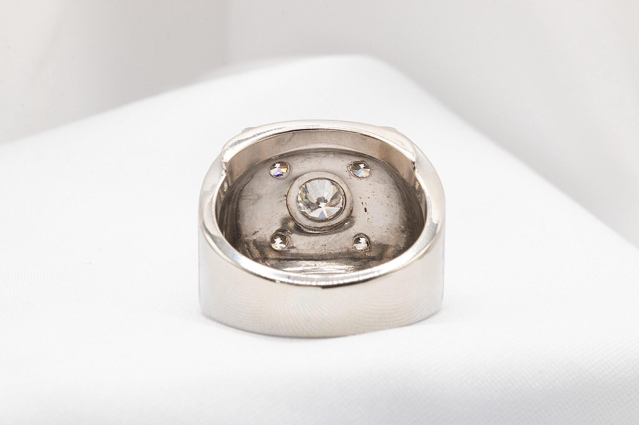 Brilliant Cut 14k White Gold 2.25 Carat Total Multi-Diamond Ring For Sale