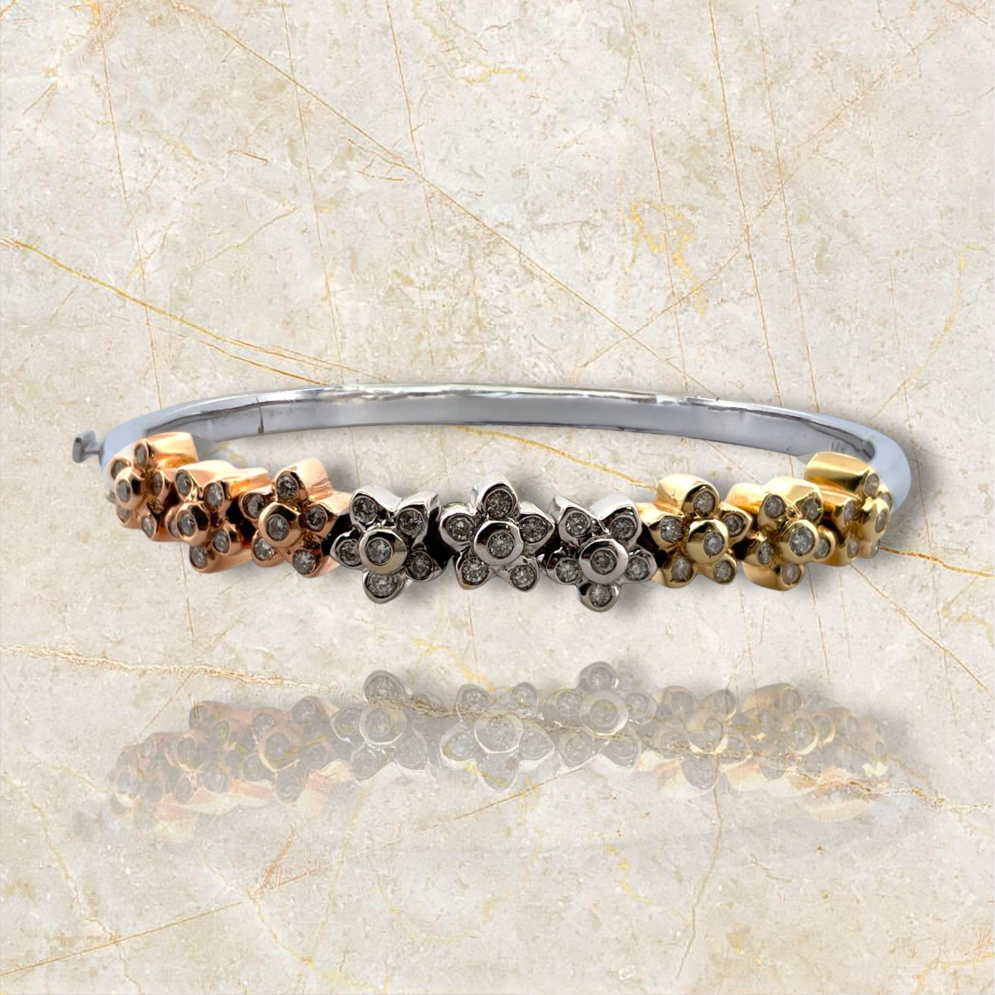 Taglio brillante Bracciale a fiore multicolore in oro bianco 14K con diamanti da 1 carato in vendita