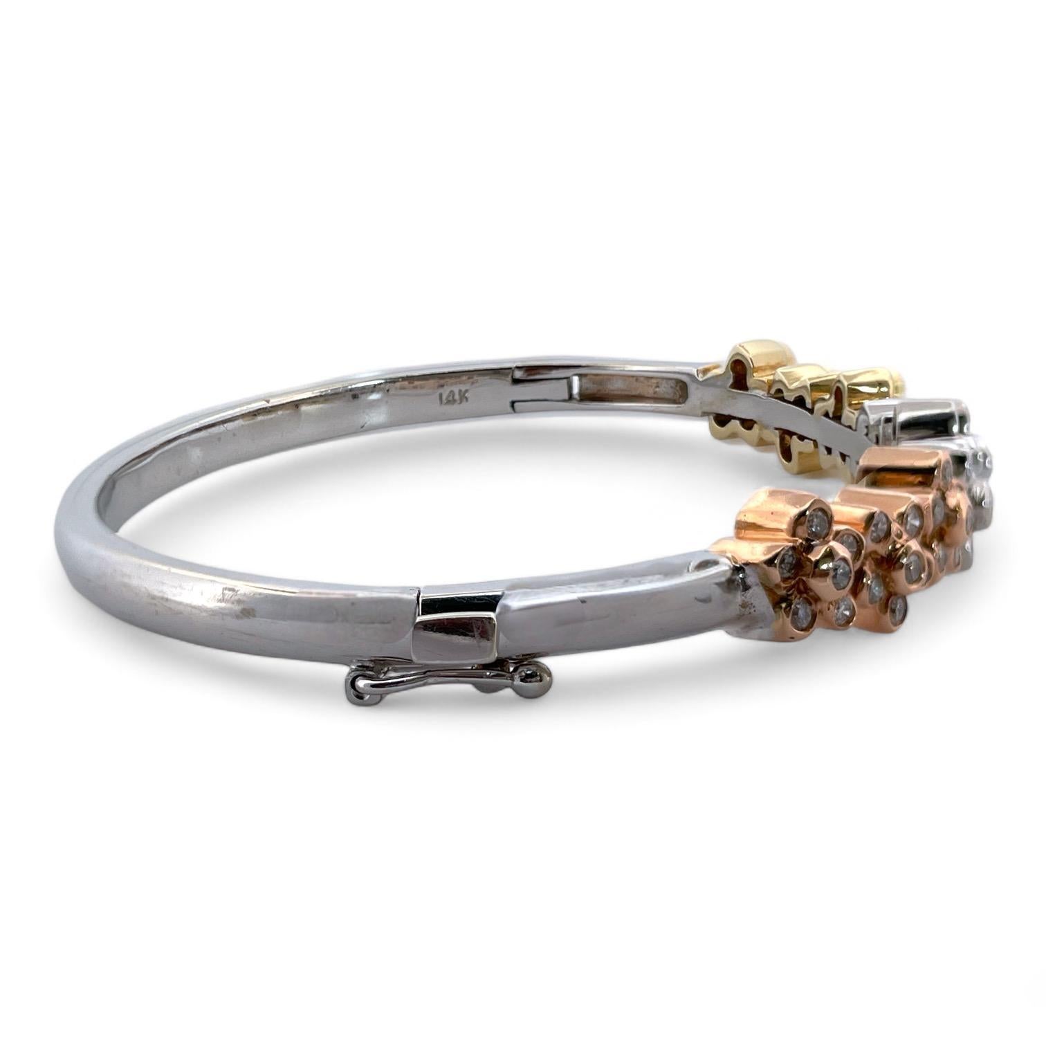 Bracciale a fiore multicolore in oro bianco 14K con diamanti da 1 carato In condizioni ottime in vendita a New York, NY