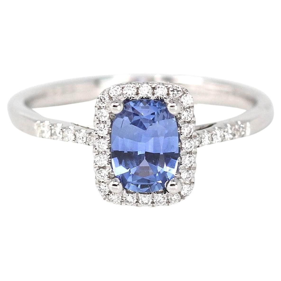 Bague en or blanc 14 carats avec saphir bleu naturel et diamants