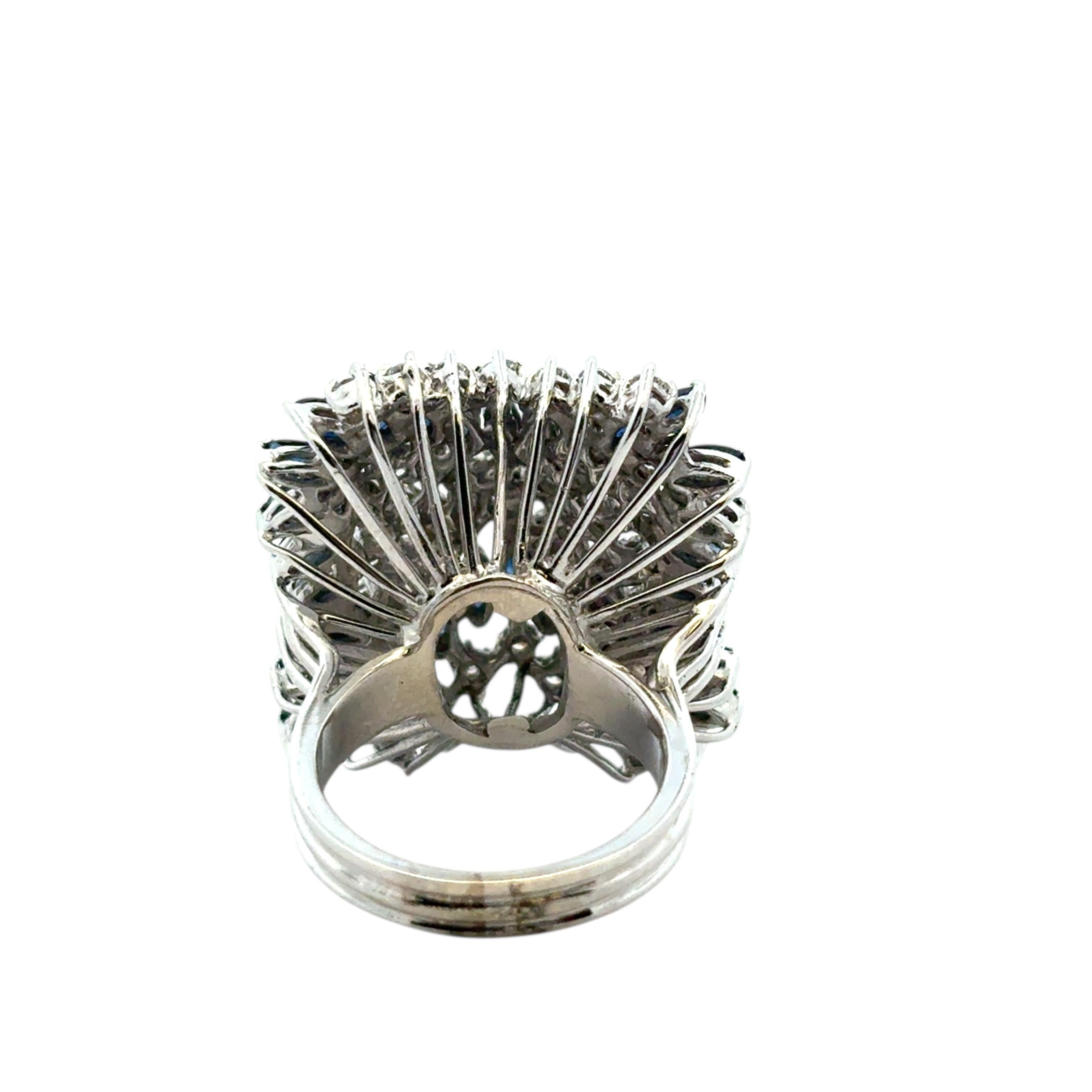 14k White Gold Natural Diamond and Blue Sapphire Cocktail Ring im Angebot 11