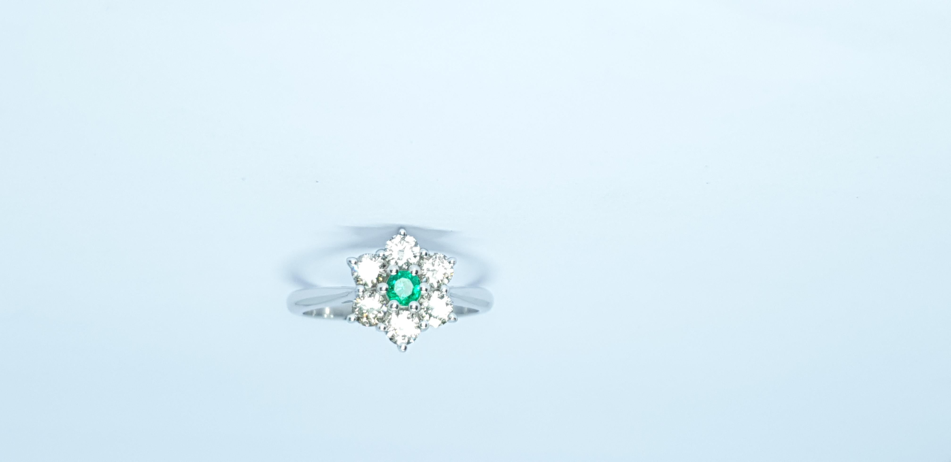 14k White gold natural diamond and emerald Wedding Ring  For Sale 8