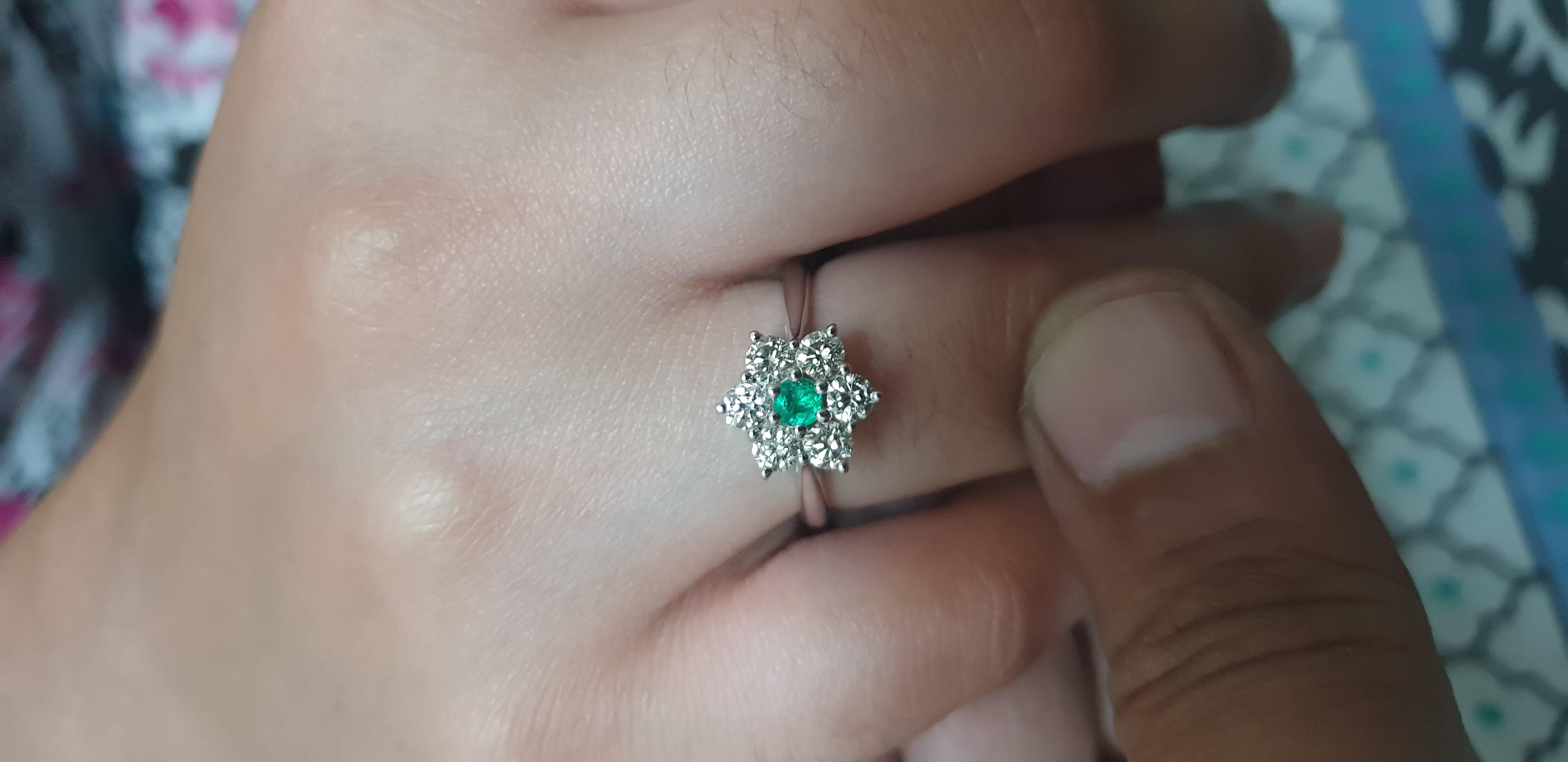 14k White gold natural diamond and emerald Wedding Ring  For Sale 11