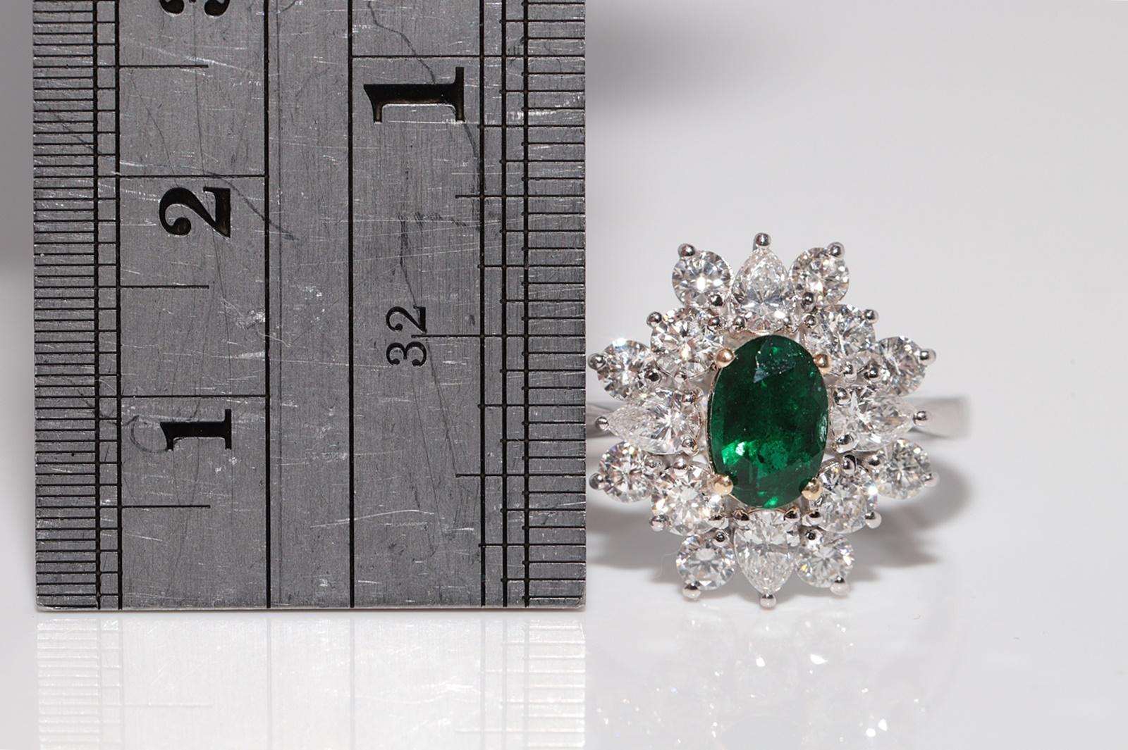 14k White Gold Natural Diamond And Oval Cut Emerald Decorated Ring en venta 9