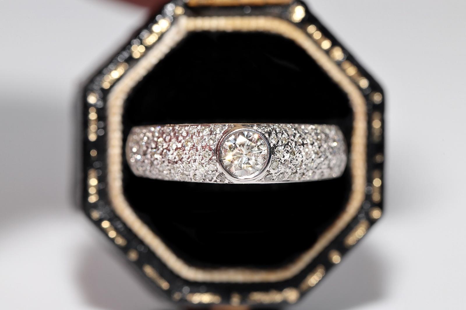 Bague jonc décorée de diamants naturels en or blanc 14 carats en vente 9