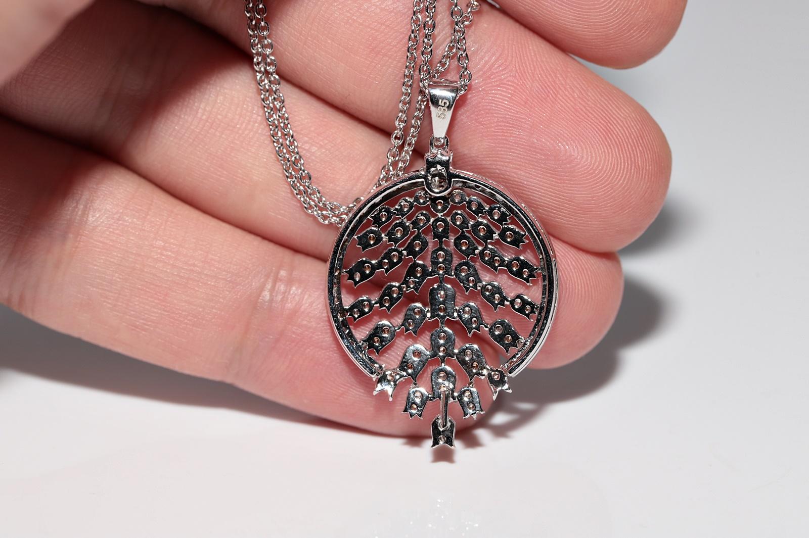 Collier pendentif tulipe décoré de diamants naturels en or blanc 14 carats en vente 3