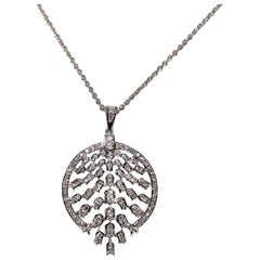 Collana con ciondolo a tulipano decorato con diamanti naturali in oro bianco 14 carati