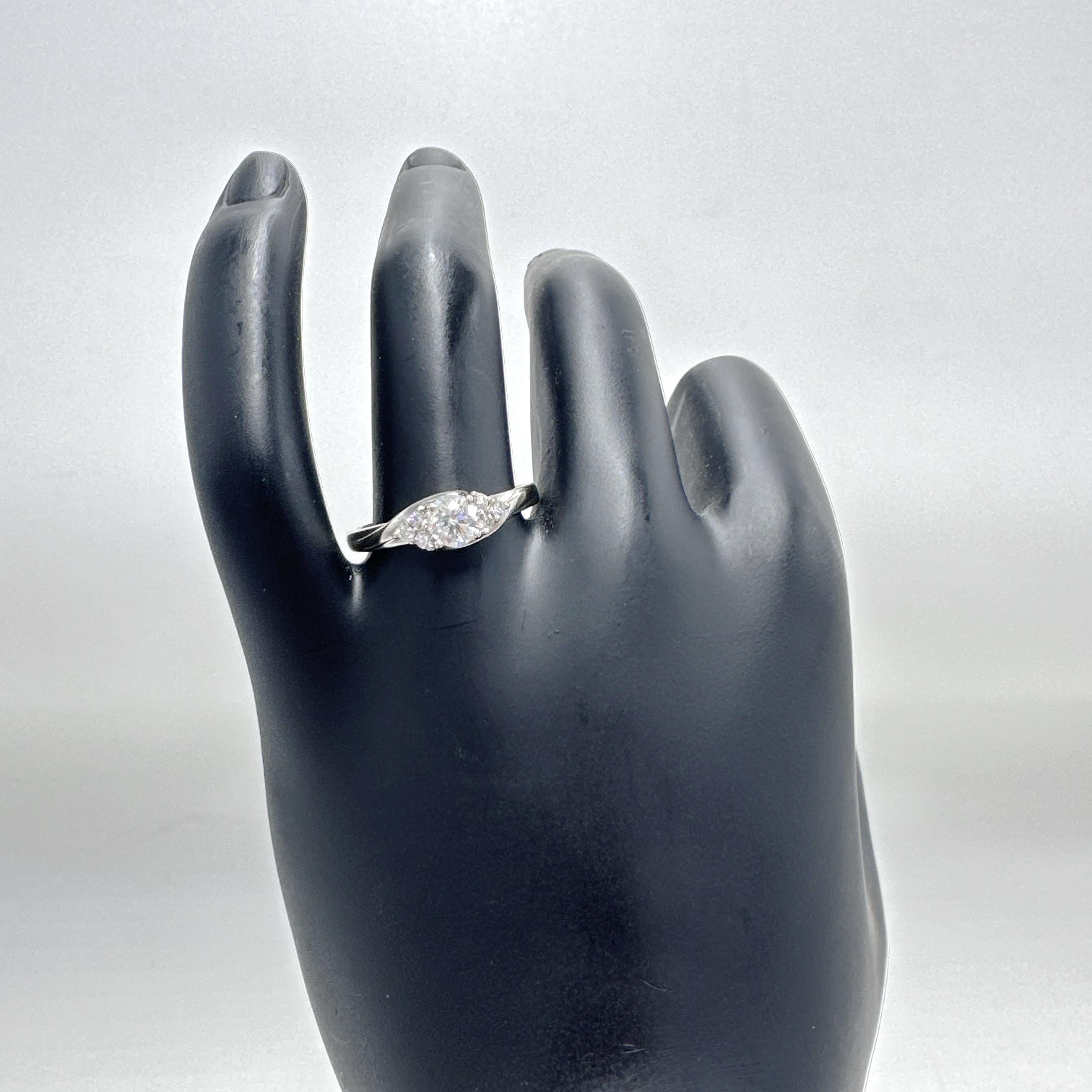 14k Weißgold Verlobungsring mit natürlichem Diamant 0,62TCW 1
