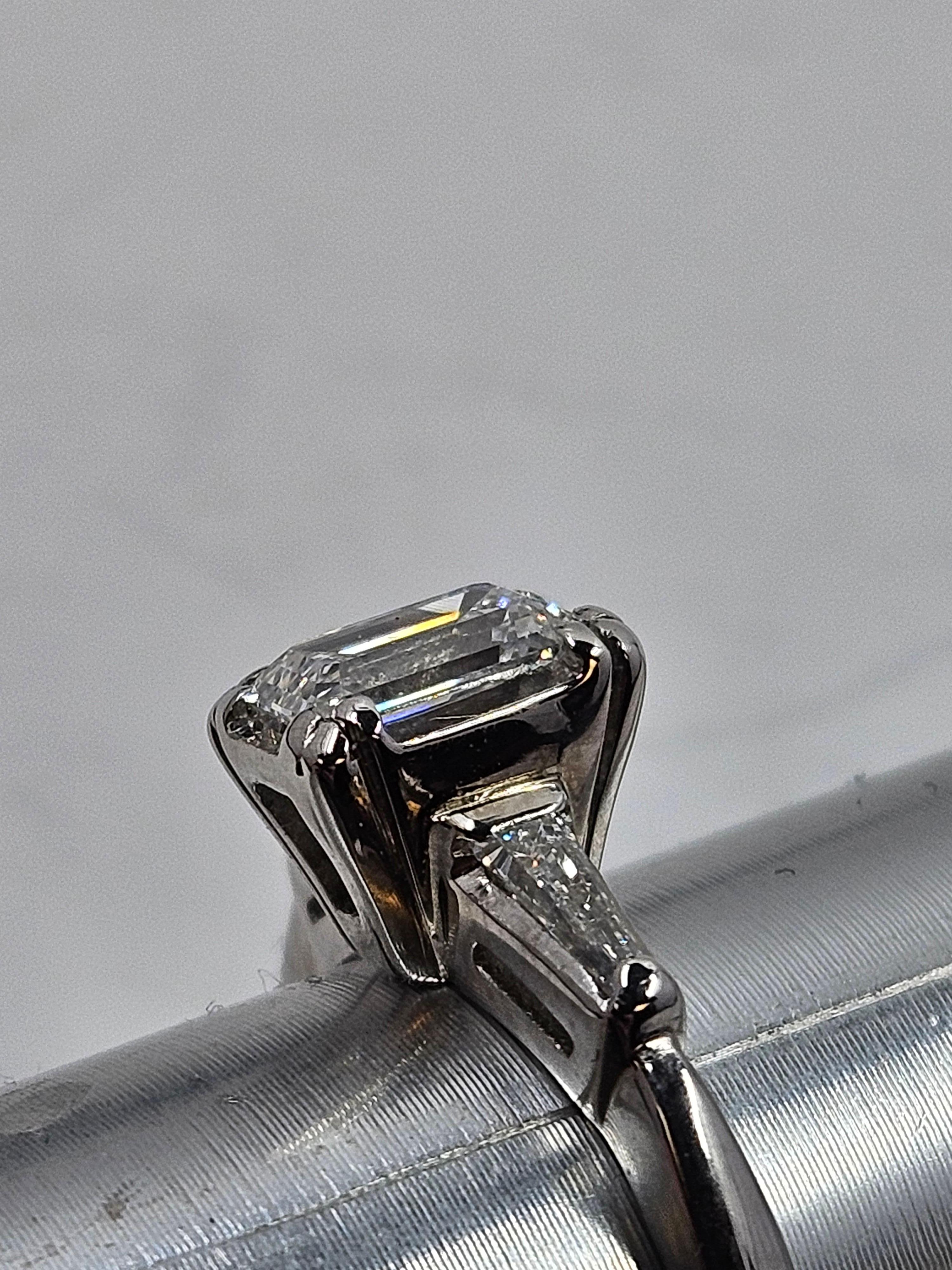 14K Weißgold Natürlicher Smaragdschliff Diamant Verlobungsring 7