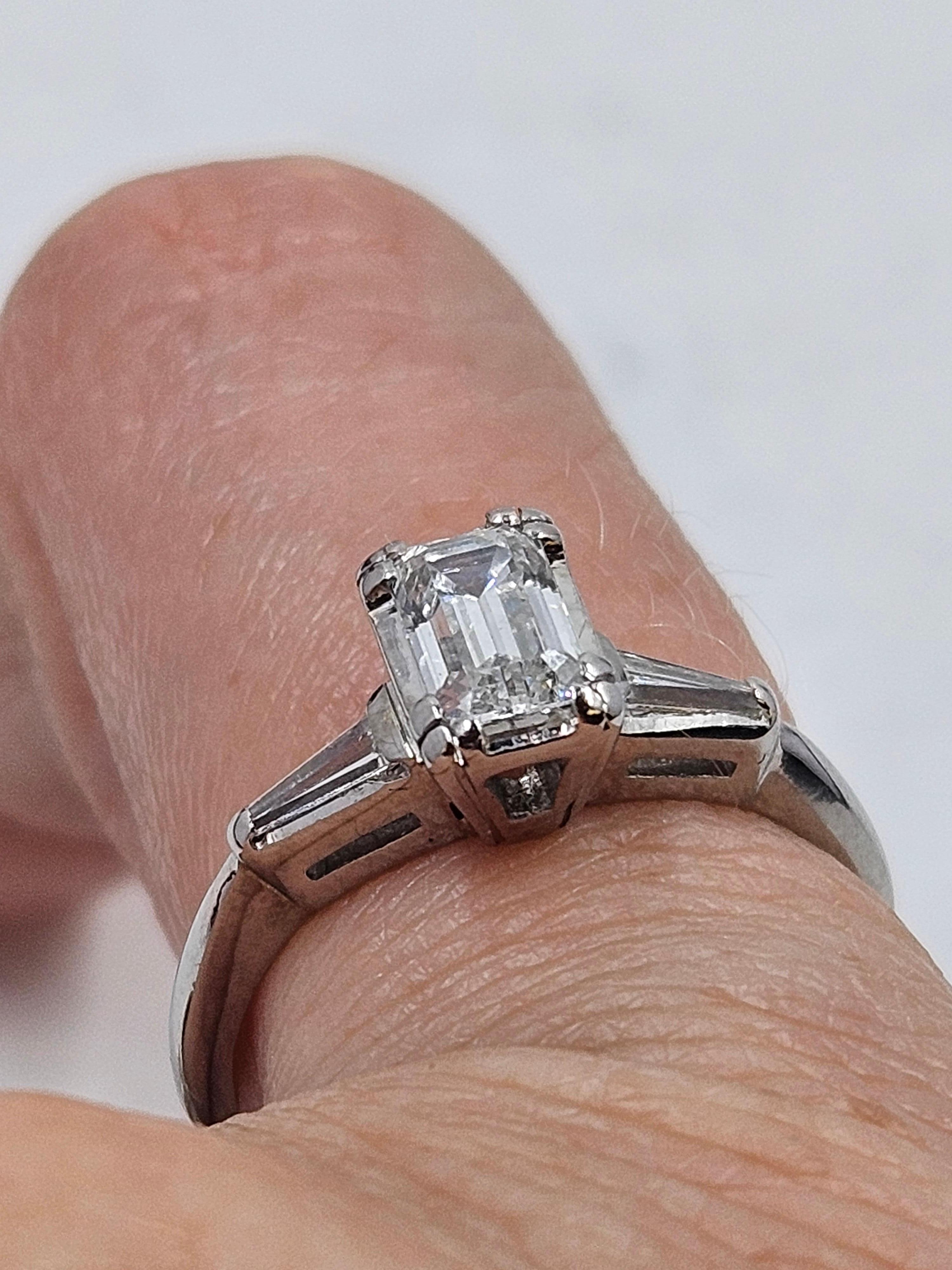 14K Weißgold Natürlicher Smaragdschliff Diamant Verlobungsring 3
