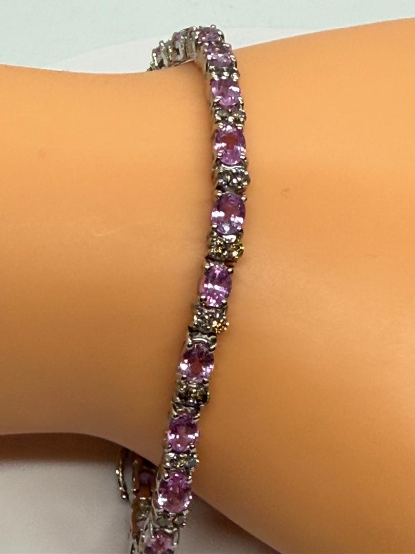 14K Weißgold Damen-Tennisarmband mit natürlichem rosa Saphir und Diamant im Angebot 1
