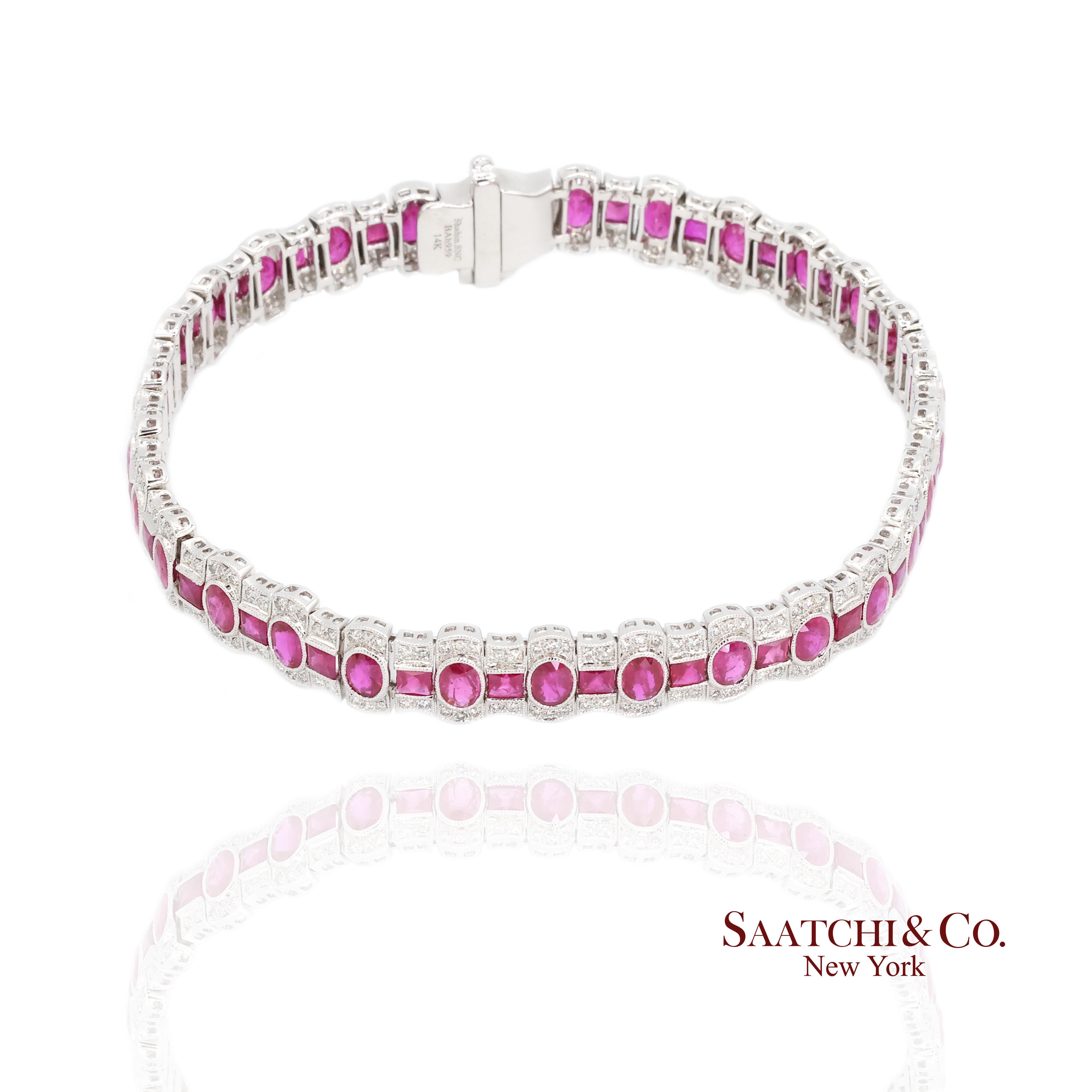 De las mujeres Pulsera de oro blanco de 14 quilates con diamantes y rubíes naturales engarzada con milgrain en venta