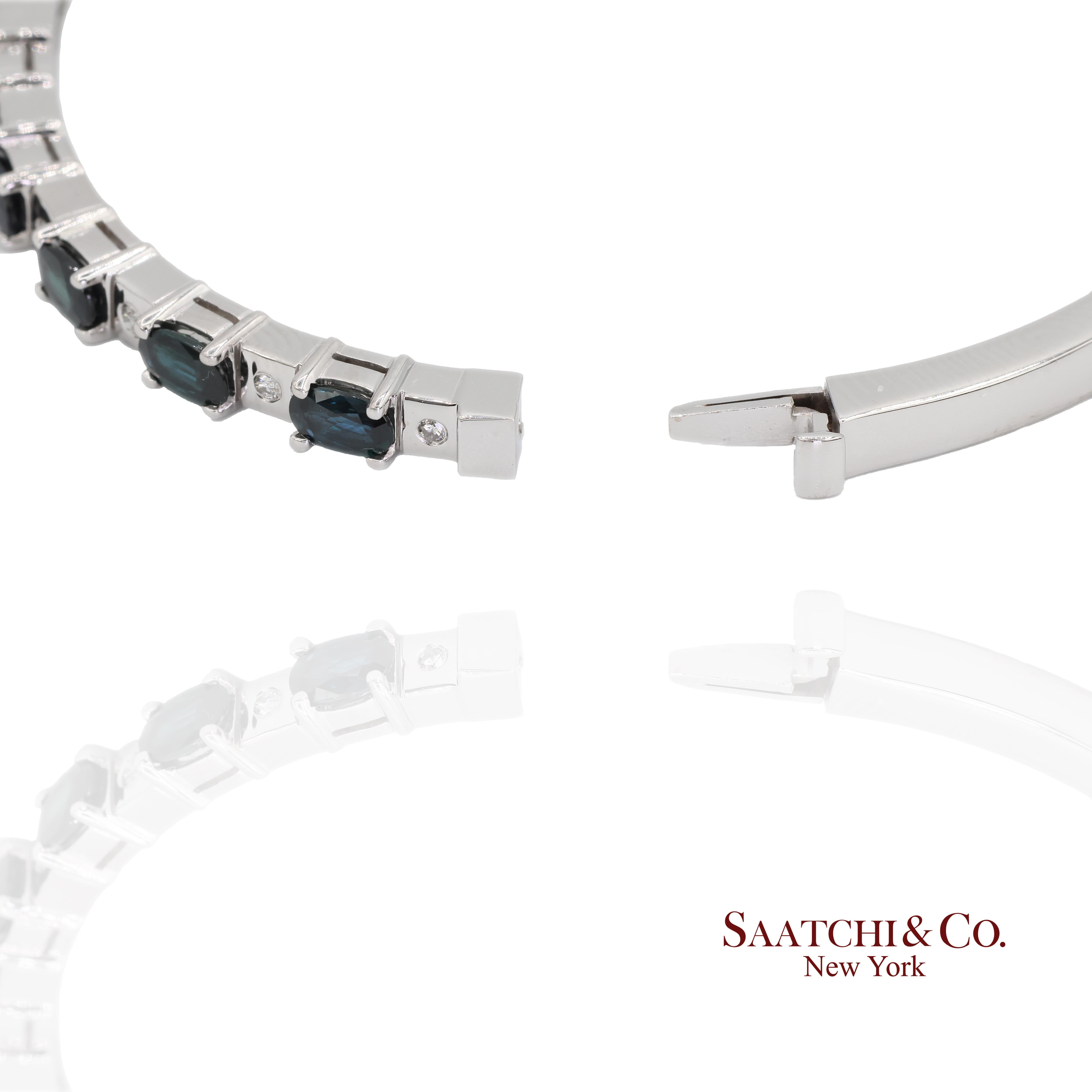 Bracelet en or blanc 14k saphir naturel diamant naturel Bangle Neuf - En vente à New York, NY