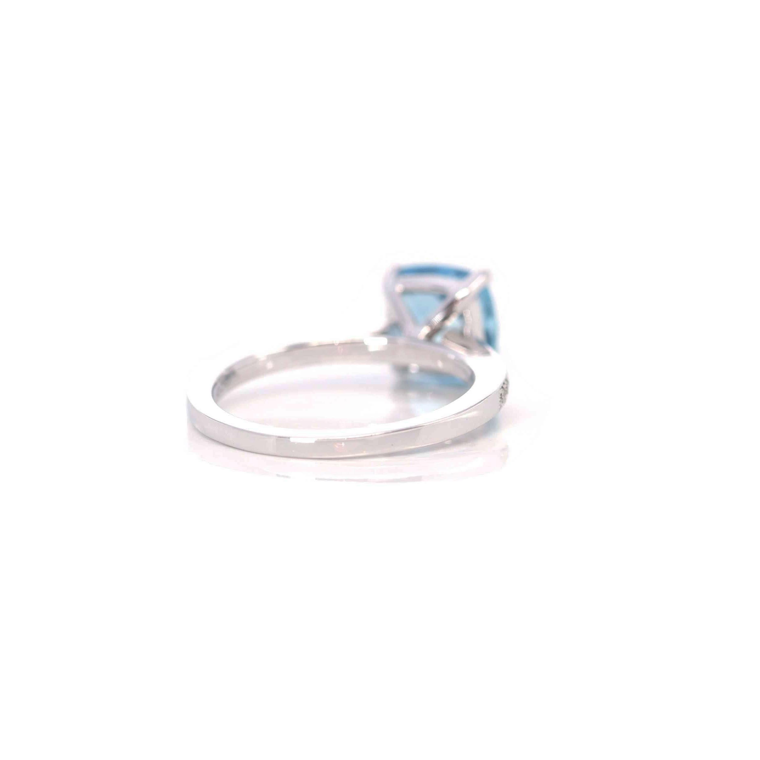 Women's 14k White Gold Natural Square Aquamarine Diamond Anniversary Ring For Sale