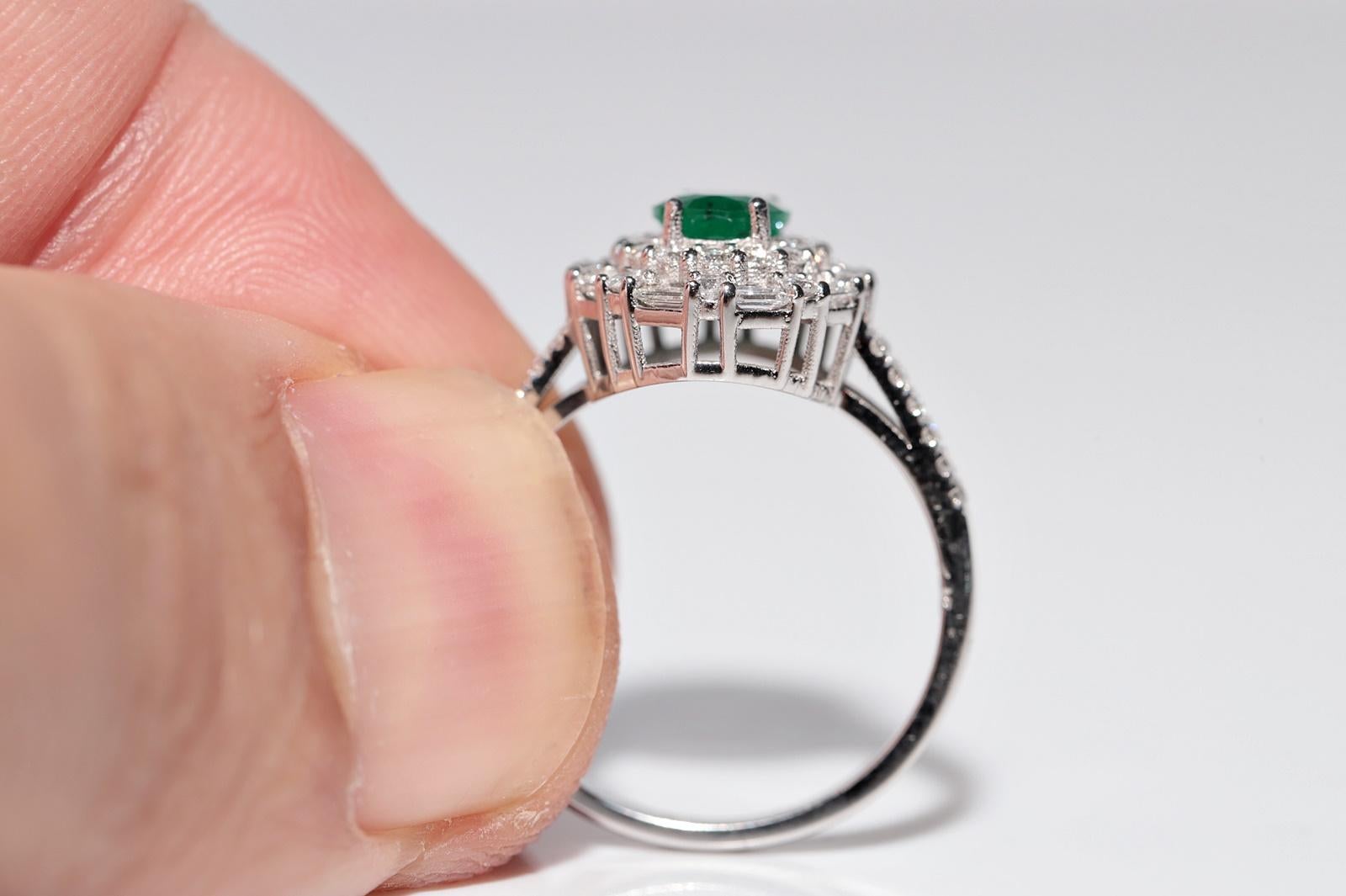 14k Weißgold Neuer Ring mit natürlichem Diamanten im Ovalschliff und Smaragd im Ovalschliff Damen im Angebot