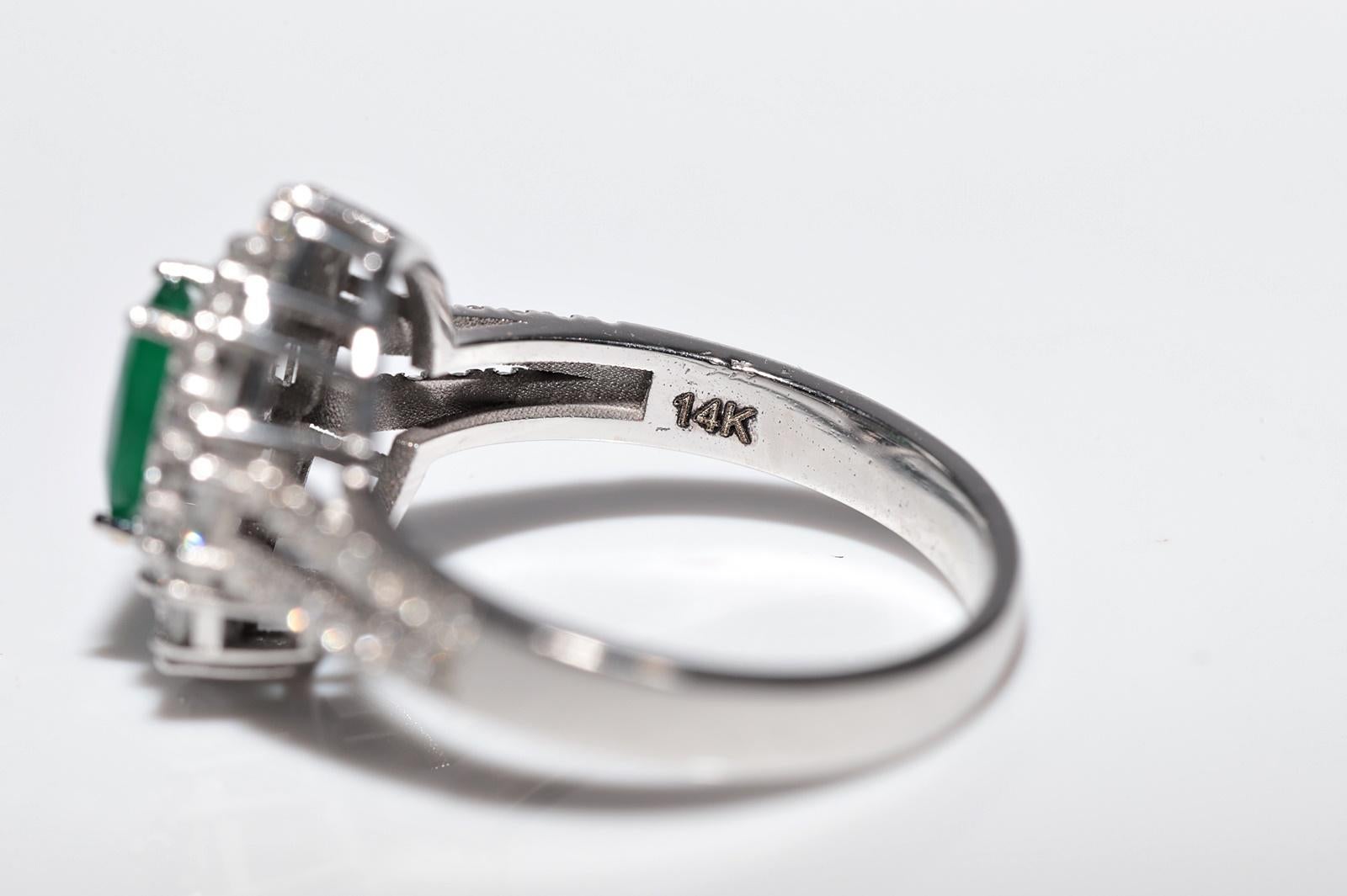 14k Weißgold Neuer Ring mit natürlichem Diamanten im Ovalschliff und Smaragd im Ovalschliff im Angebot 2