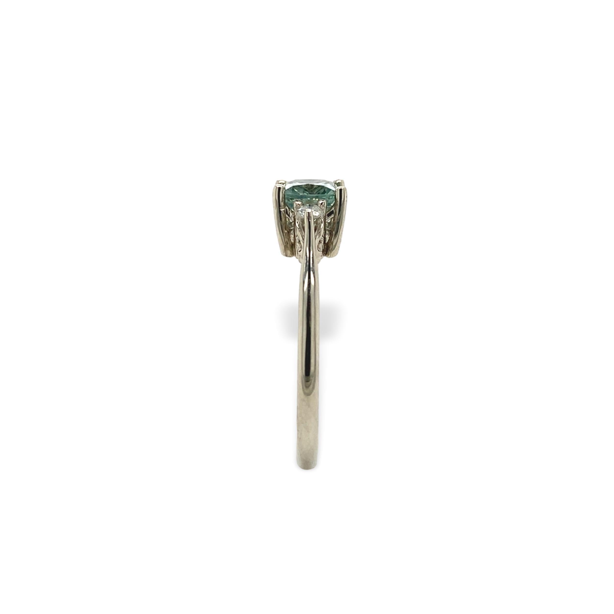 Bague en or blanc 14 carats sans chaleur, saphir du Montana 1,02 carat et diamants taille 6,75 Neuf - En vente à Big Bend, WI