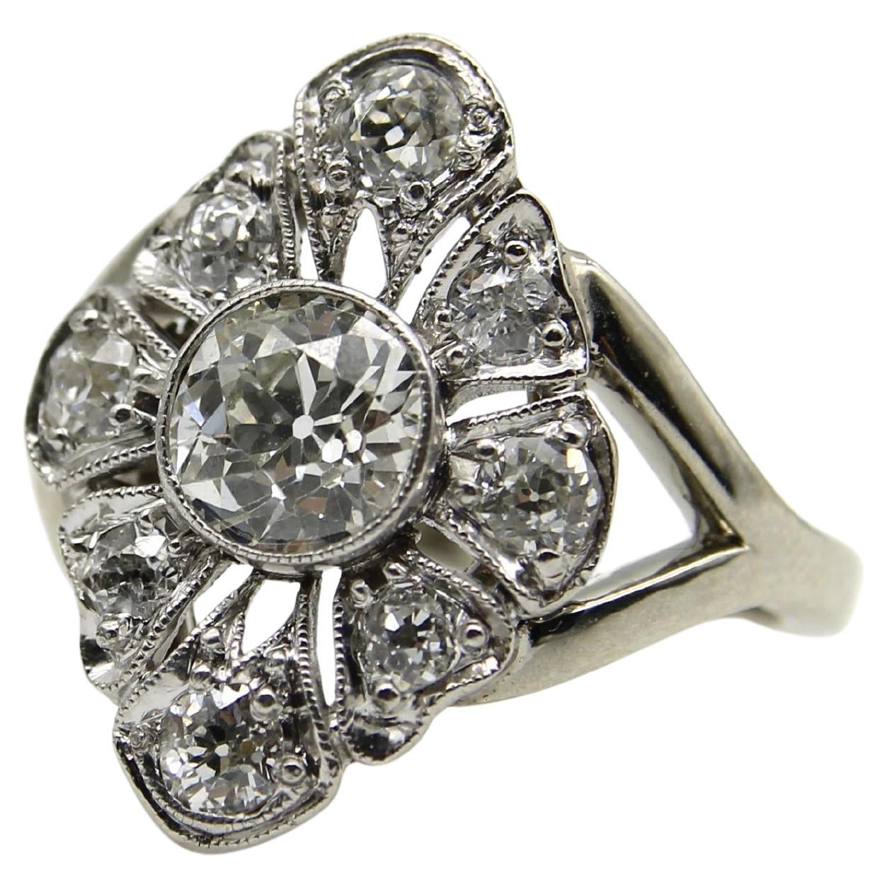 Anillo Flor de Diamantes de Oro Blanco de 14 K, talla europea antigua y talla mina antigua