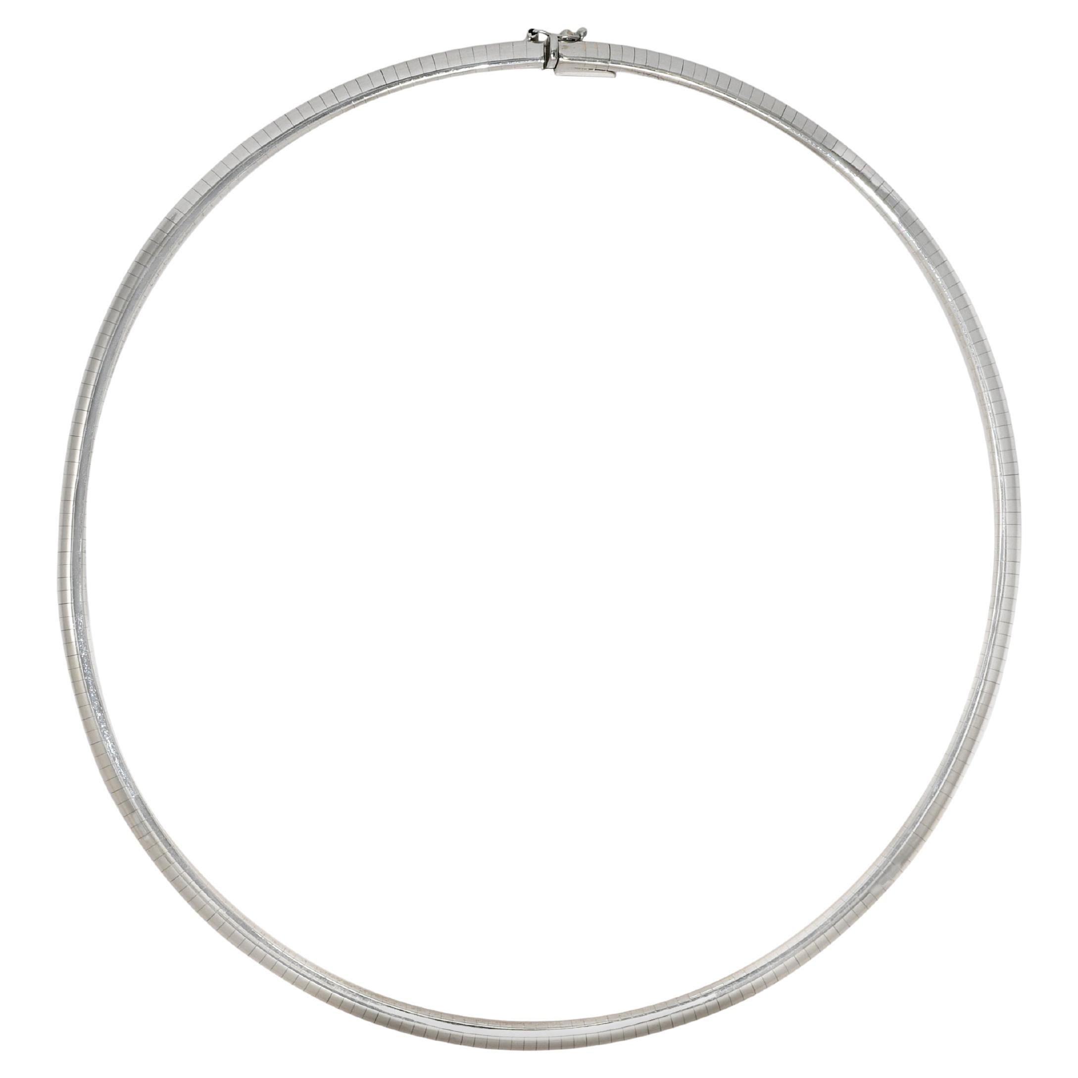 14K White Gold Omega Link Necklace, 4mm, 24.4gr For Sale