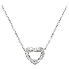 Collana con ciondolo a cuore aperto in oro bianco 14 carati con diamanti da 0,05 carati