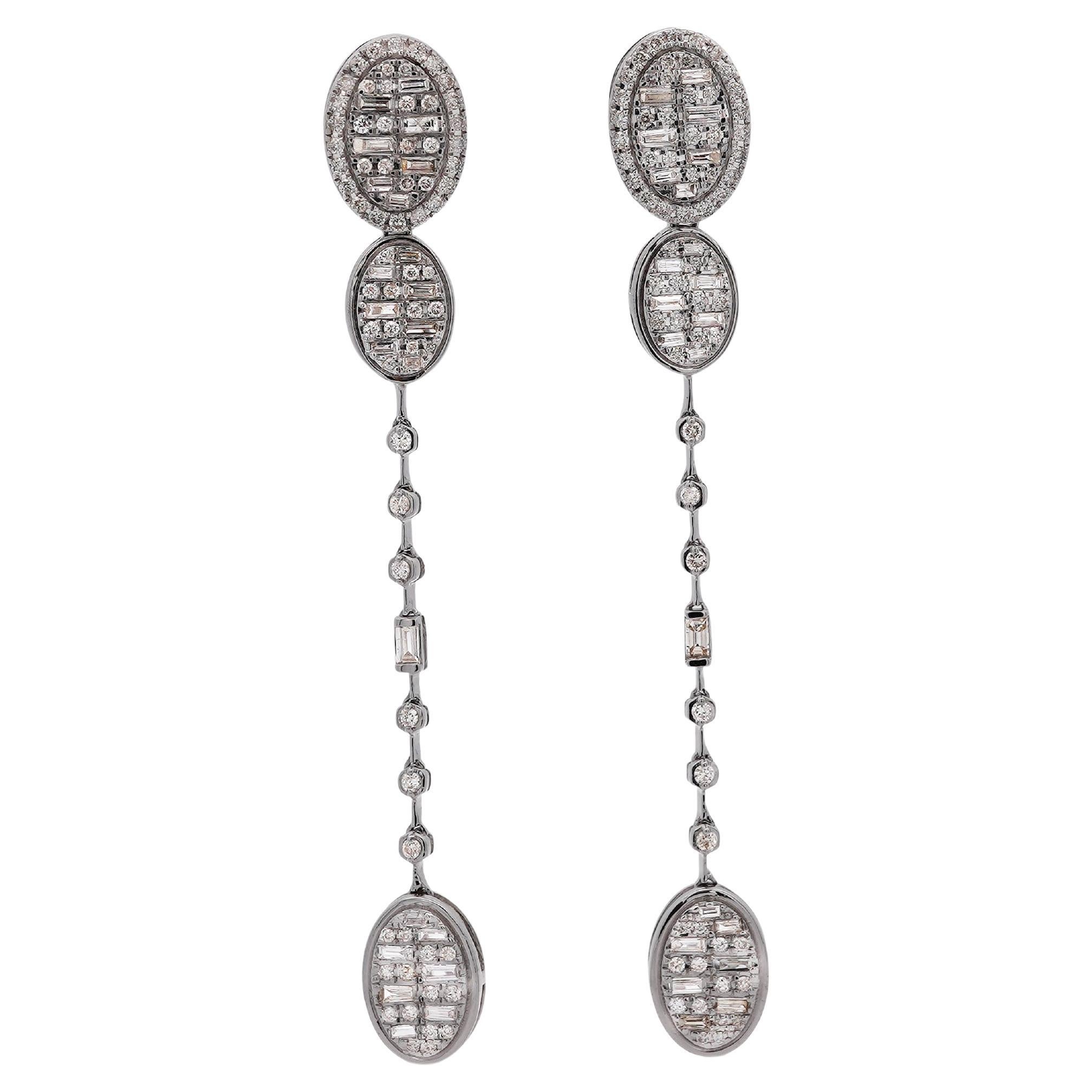 Pendientes colgantes ovalados de oro blanco de 14 quilates con racimo de diamantes de 1 quilate