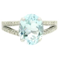 Anello da cocktail in oro bianco 14k con acquamarina ovale e diamante moderno con gambo diviso