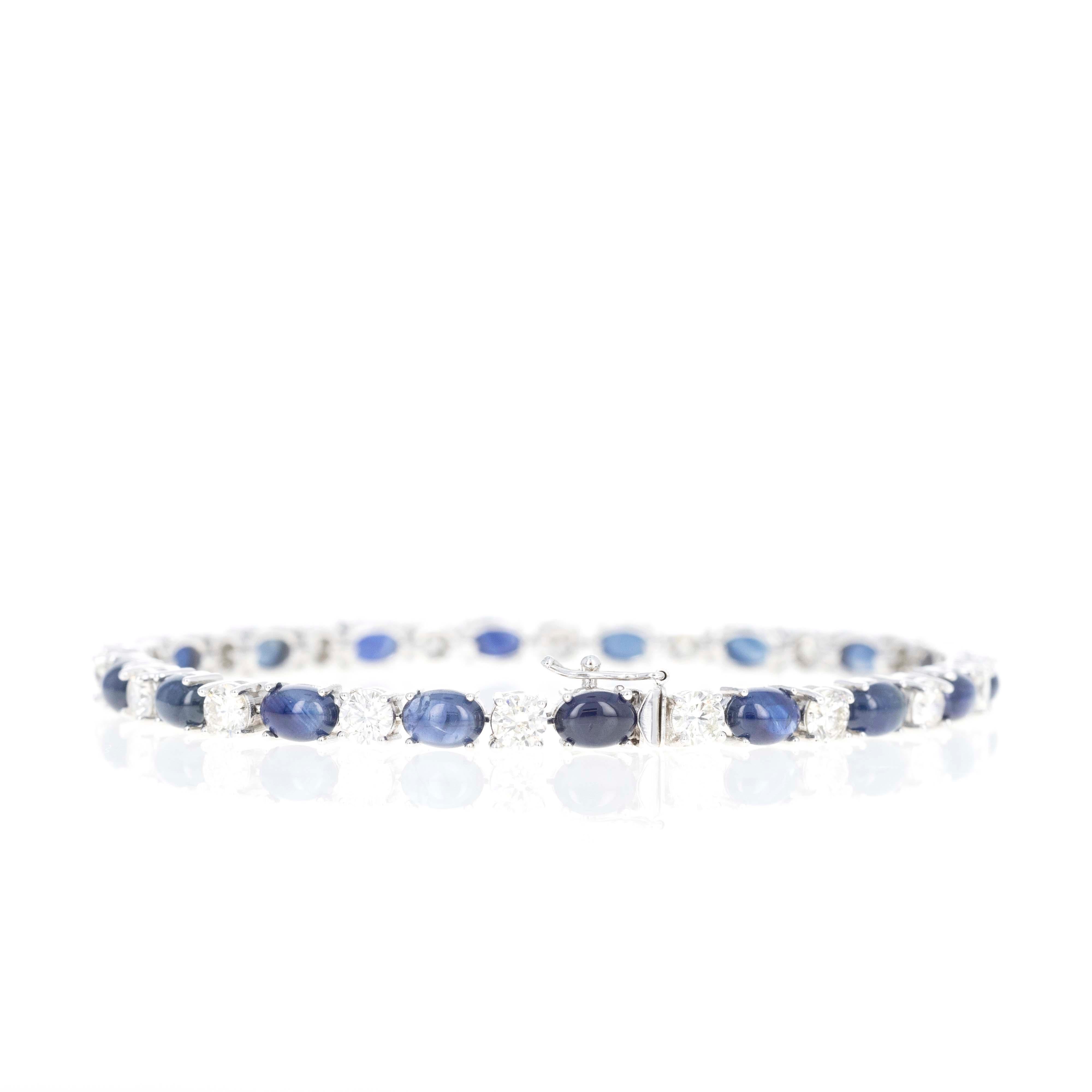Pulsera de Oro Blanco de 14K Zafiro Cabujón Ovalado Diamante Redondo en venta 1