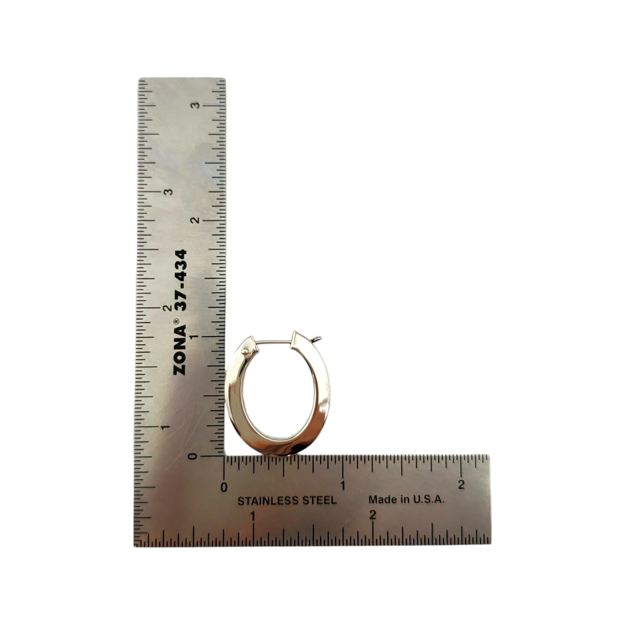 14K White Gold Oval Hammered Hoop Earrings #17016 For Sale 4