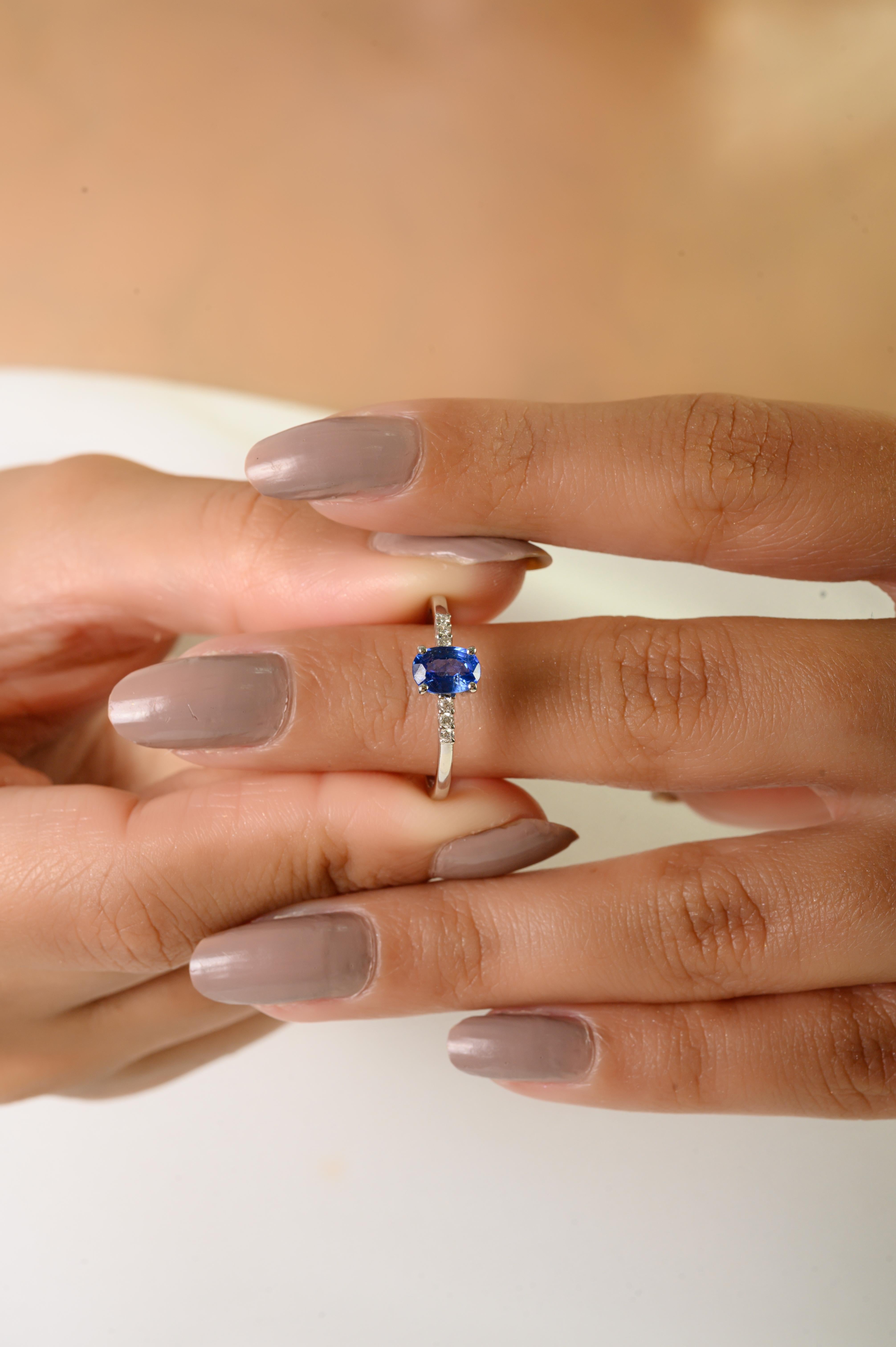 Im Angebot: 14K Weißgold Oval natürlichen blauen Saphir & Diamant Solitär-Ring für Frauen () 4