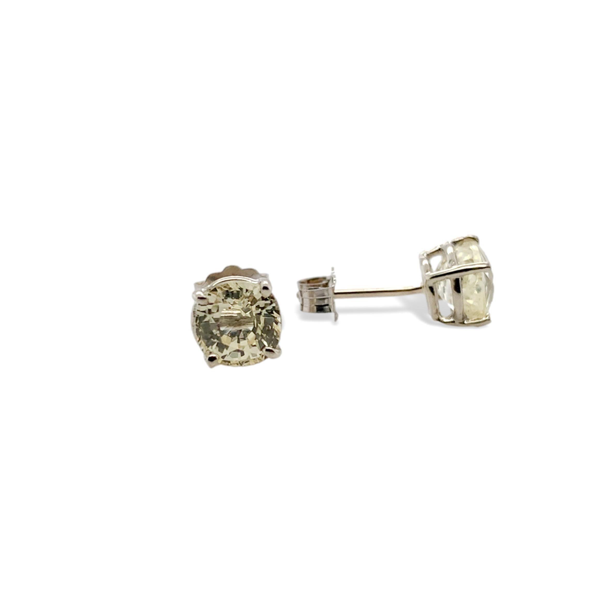 14K White Gold Pale Yellow Sapphire Stud Earrings Natural Unheated In Excellent Condition For Sale In Big Bend, WI