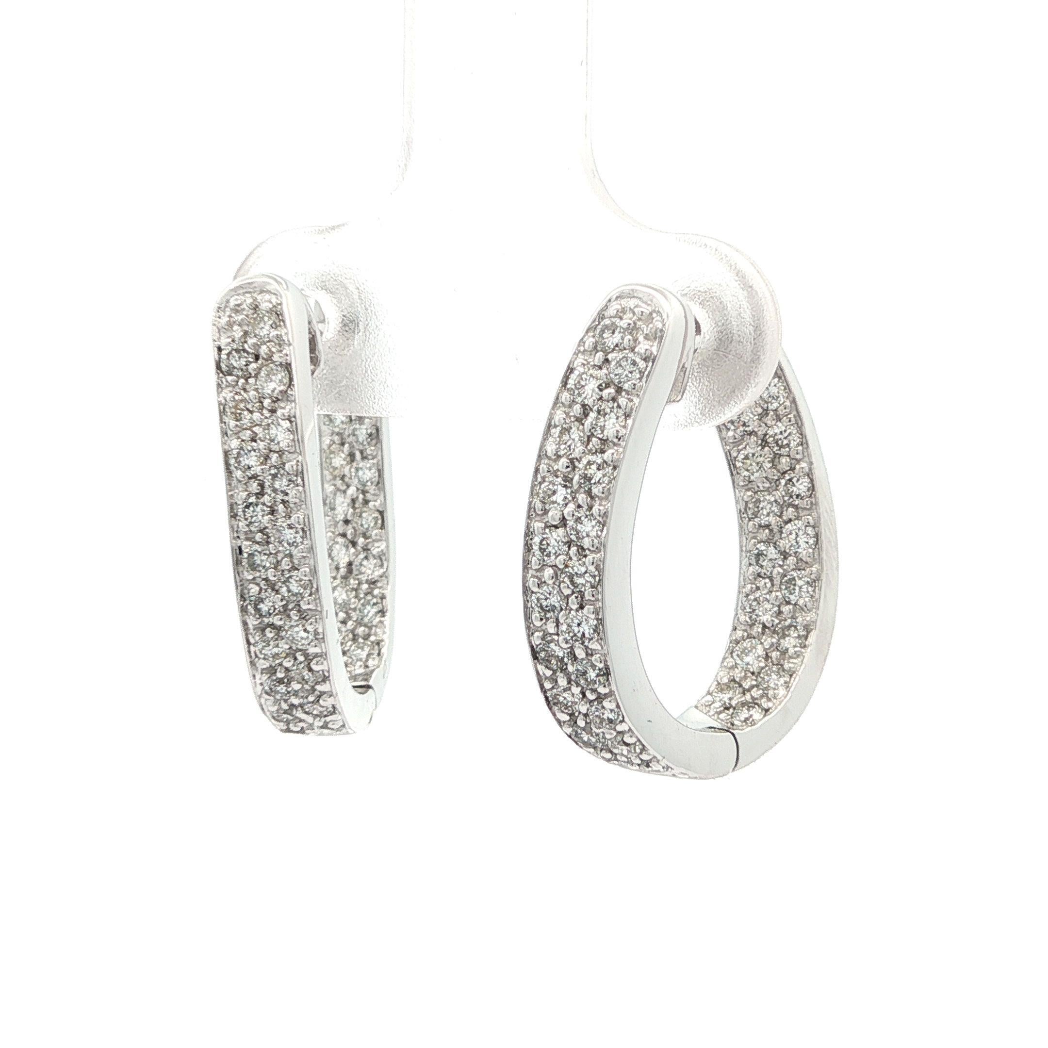 Pendientes de aro curvado con bisagra de oro blanco de 14k con pavé de diamantes de 0,70 ctw In & Out en venta 4