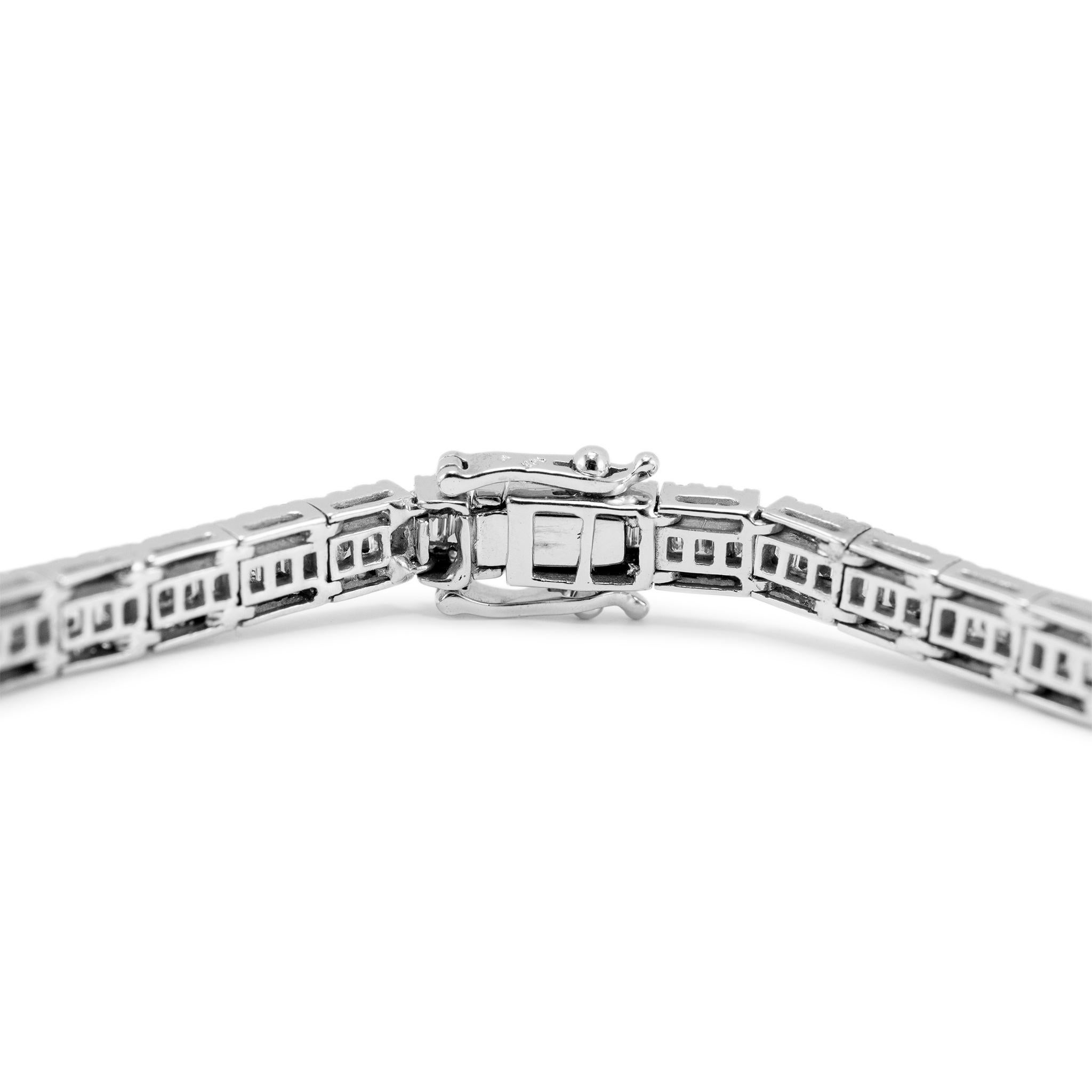14K White Gold Pave 3.79ct Baguette & Round Diamond Tennis Bracelet Damen im Angebot