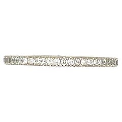 Anillo de oro blanco de 14 quilates con pavé de diamantes