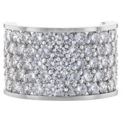 Anillo de oro blanco de 14 quilates con media cúpula de diamantes "pavé", 9,44 quilates